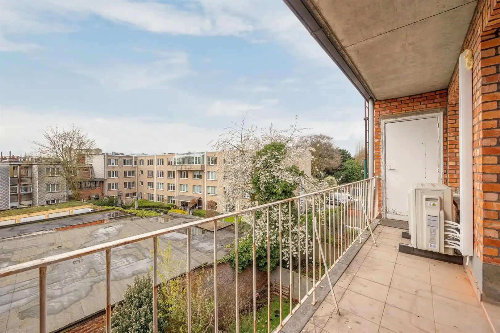 Instapklaar dakappartement aan Rivierenhof  foto 8