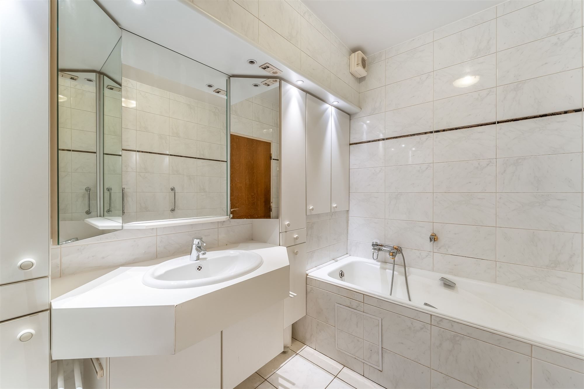 UNIEK APPARTEMENT (215M2!) MET VERANDA, TUIN, 4 SLPKS EN LIFT IN CENTRUM BALEN foto 14