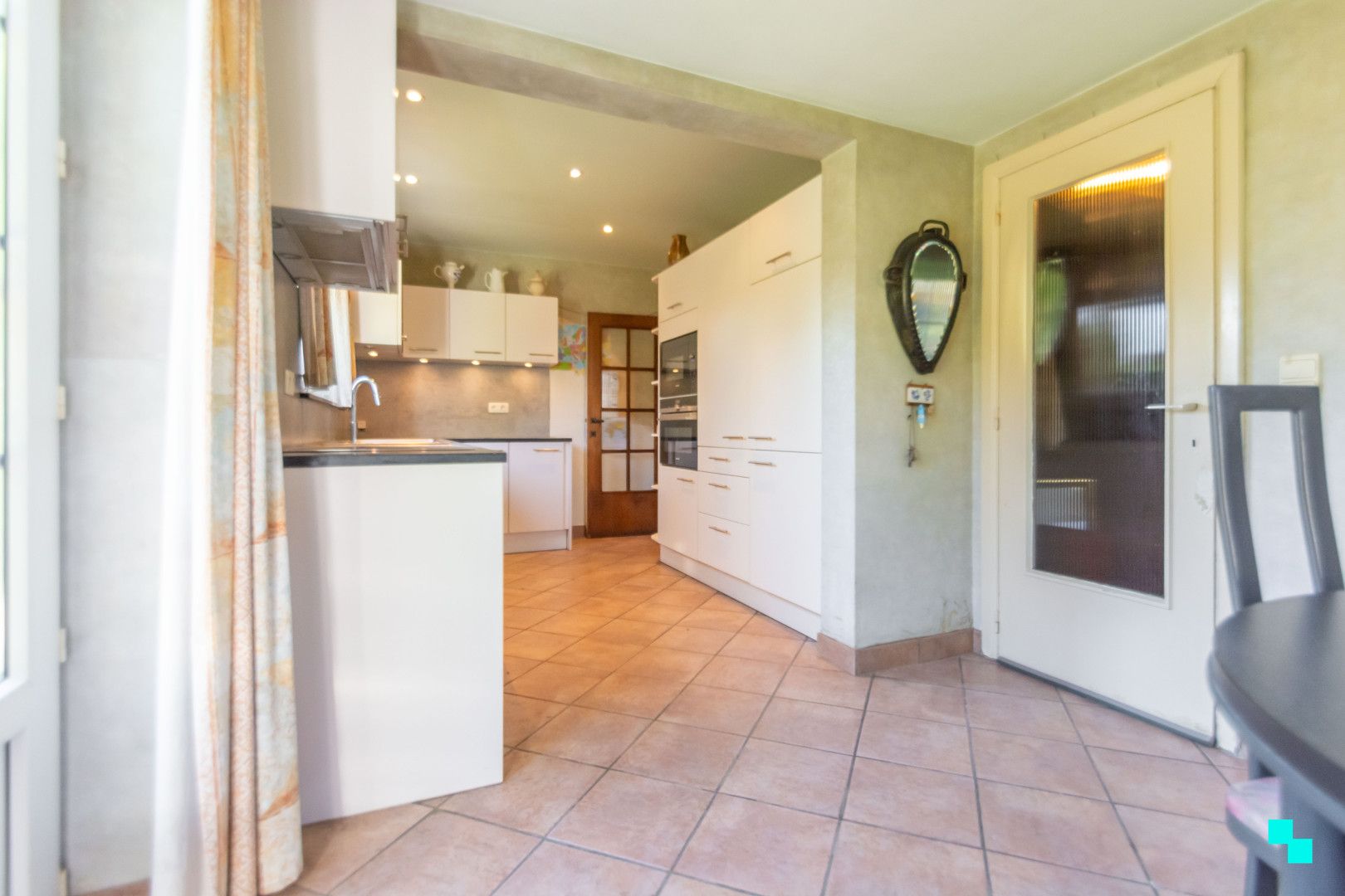 Te renoveren villa met vijf slaapkamers te Melle foto 15