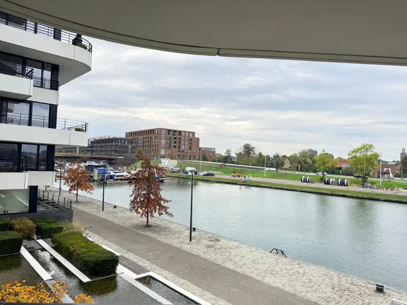 2 slaapkamer appartement met prachtig uitzicht! foto 11
