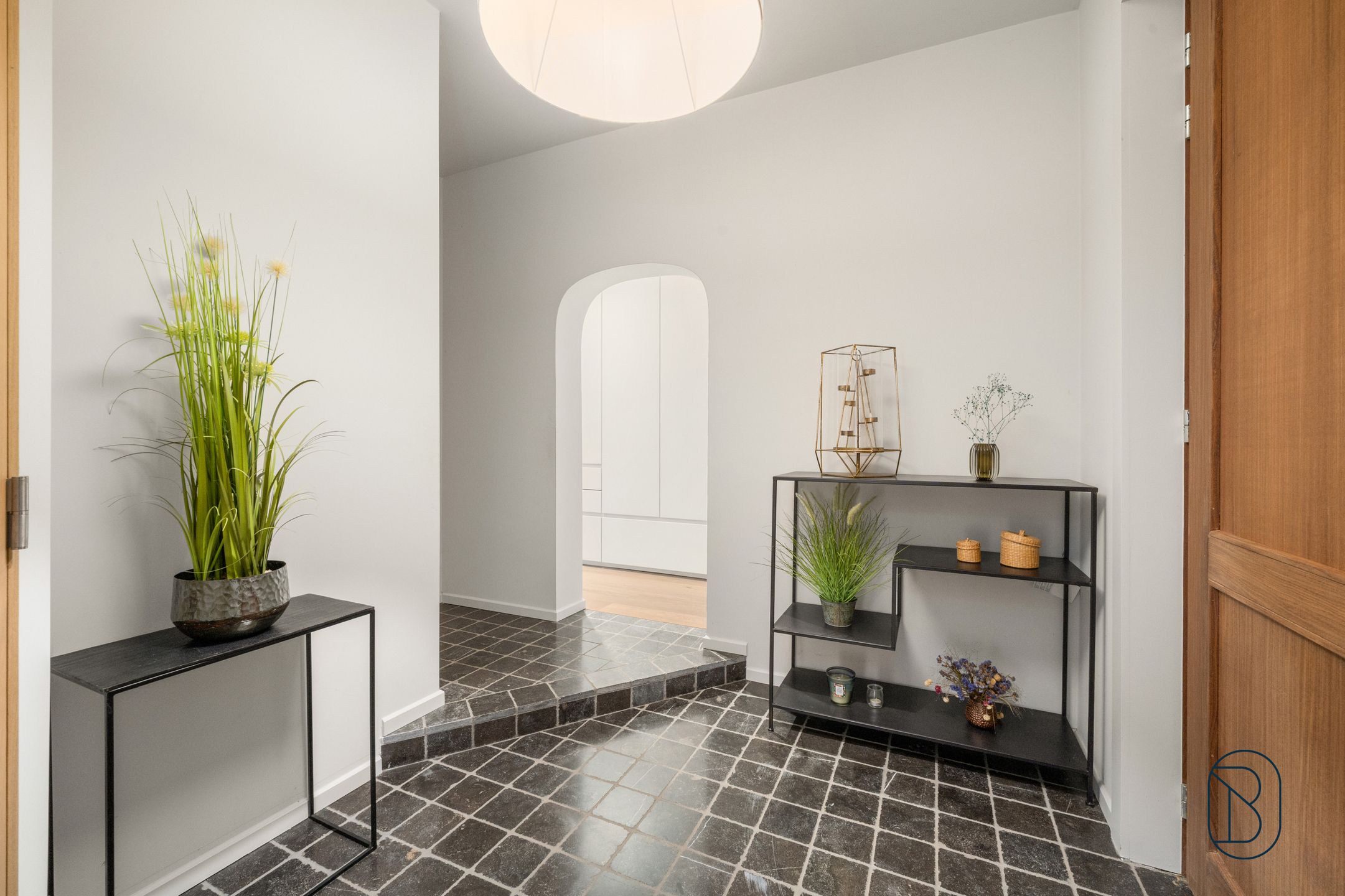 Stijlvolle gerenoveerde woning met loods in Zwevegem foto 14