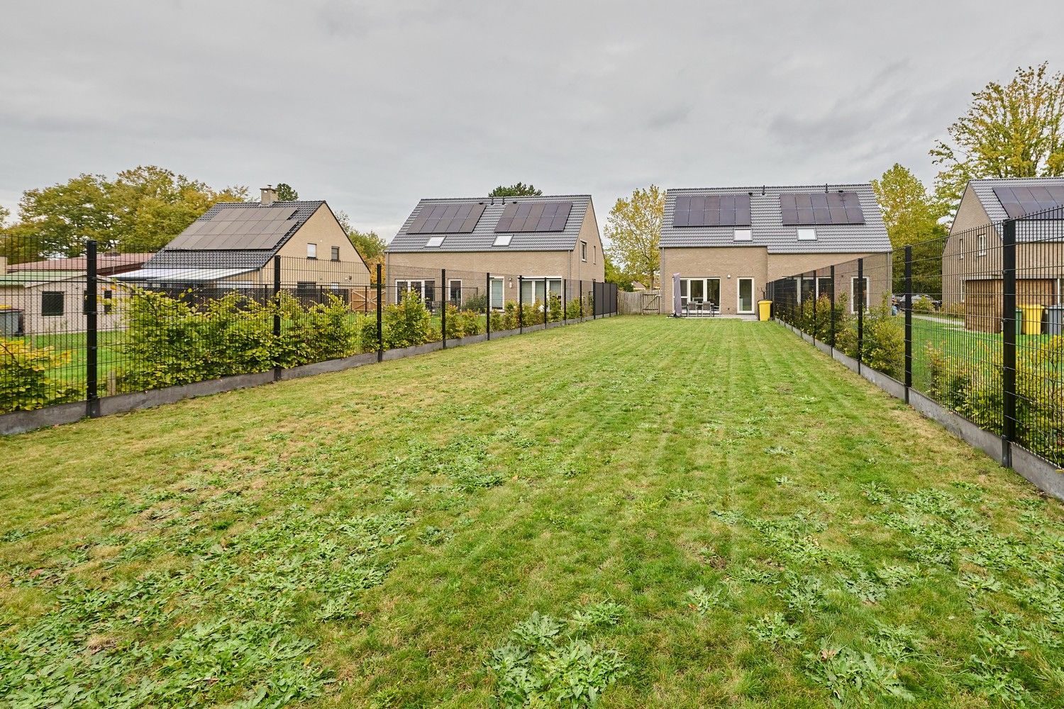 Moderne nieuwbouw woning - instapklaar en energiezuinig foto 24