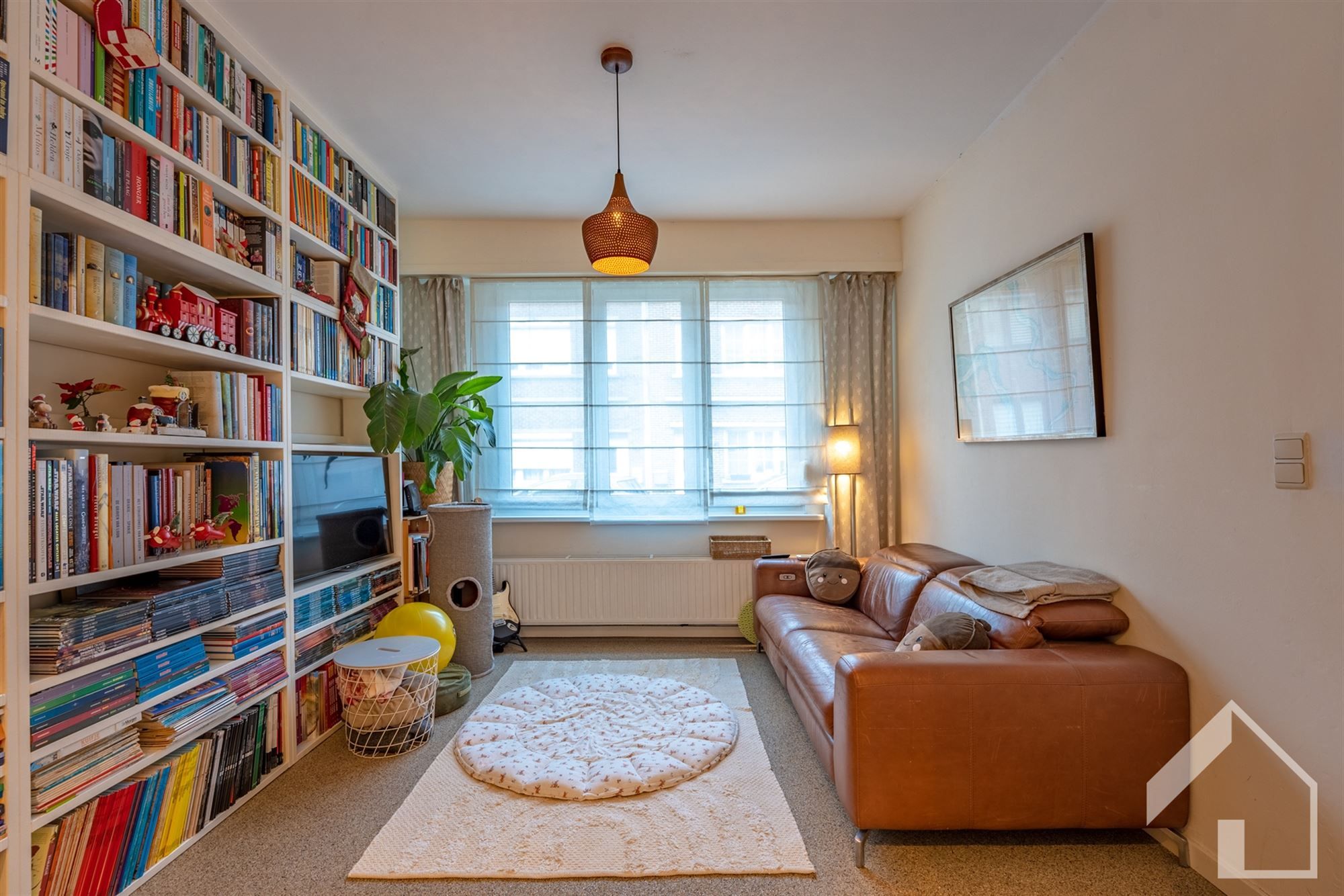 Verzorgde gezinswoning op uitstekende locatie in Merksem foto 2