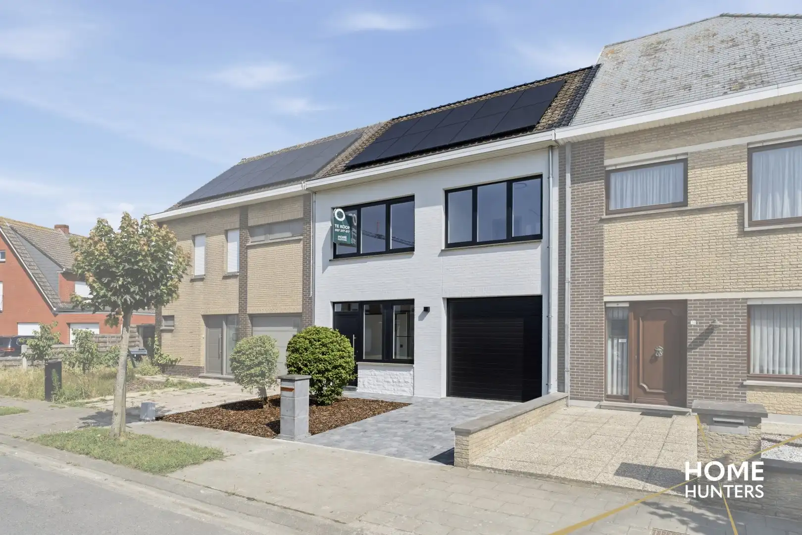 Volledig gerenoveerde woning met 3 slaapkamers, garage, ruime oprit en zonnige tuin in een rustige buurt van Ieper foto 43