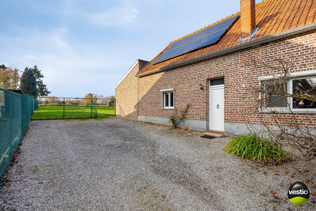 HOEVEWONING OP 26A85CA IN STADSRAND BILZEN. foto 4