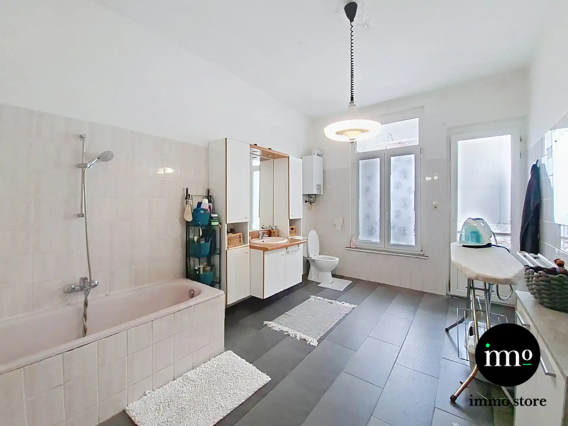 Ruime woning met 4 slpk en veel potentieel foto 20