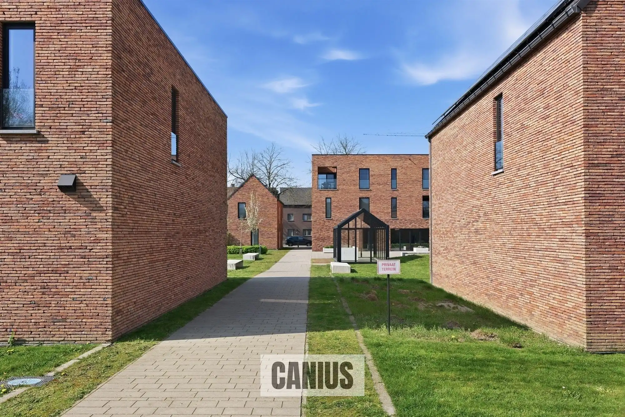 KNAPPE WONING NABIJ HET CENTRUM foto 22