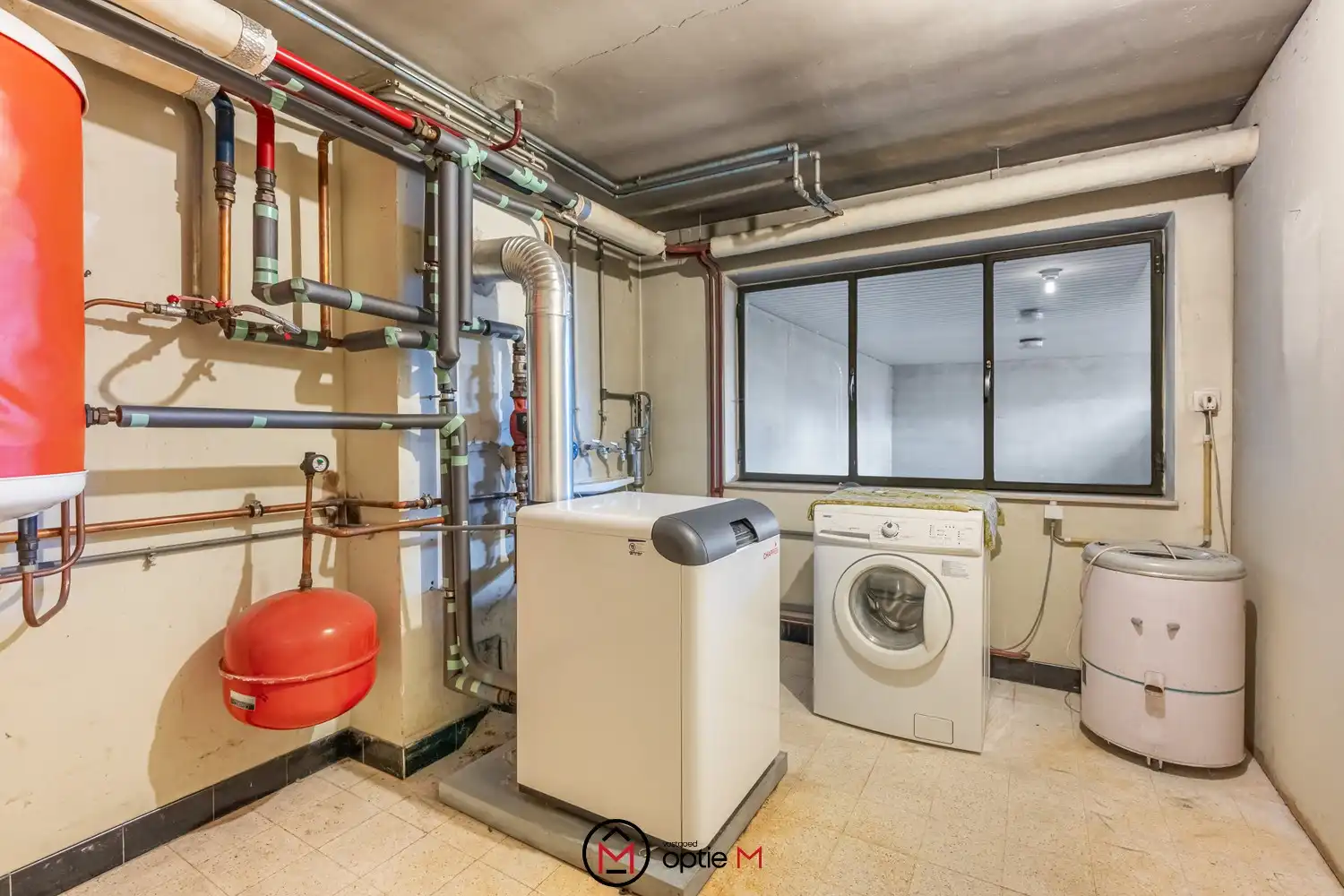 Karaktervolle woning met tuin te koop in centrum Bilzen foto 29