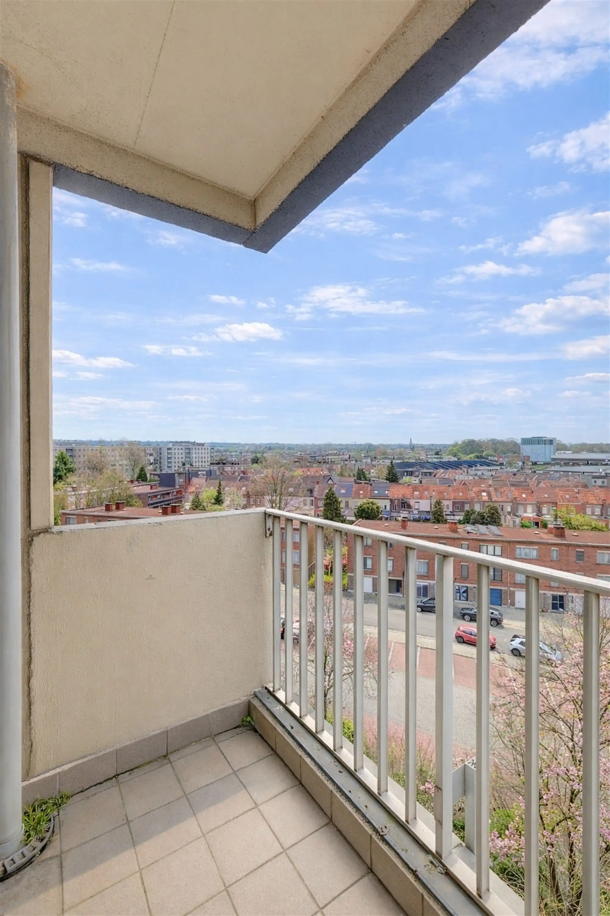 Appartement met 2 slaapkamers, terras + parking mogelijk foto 13