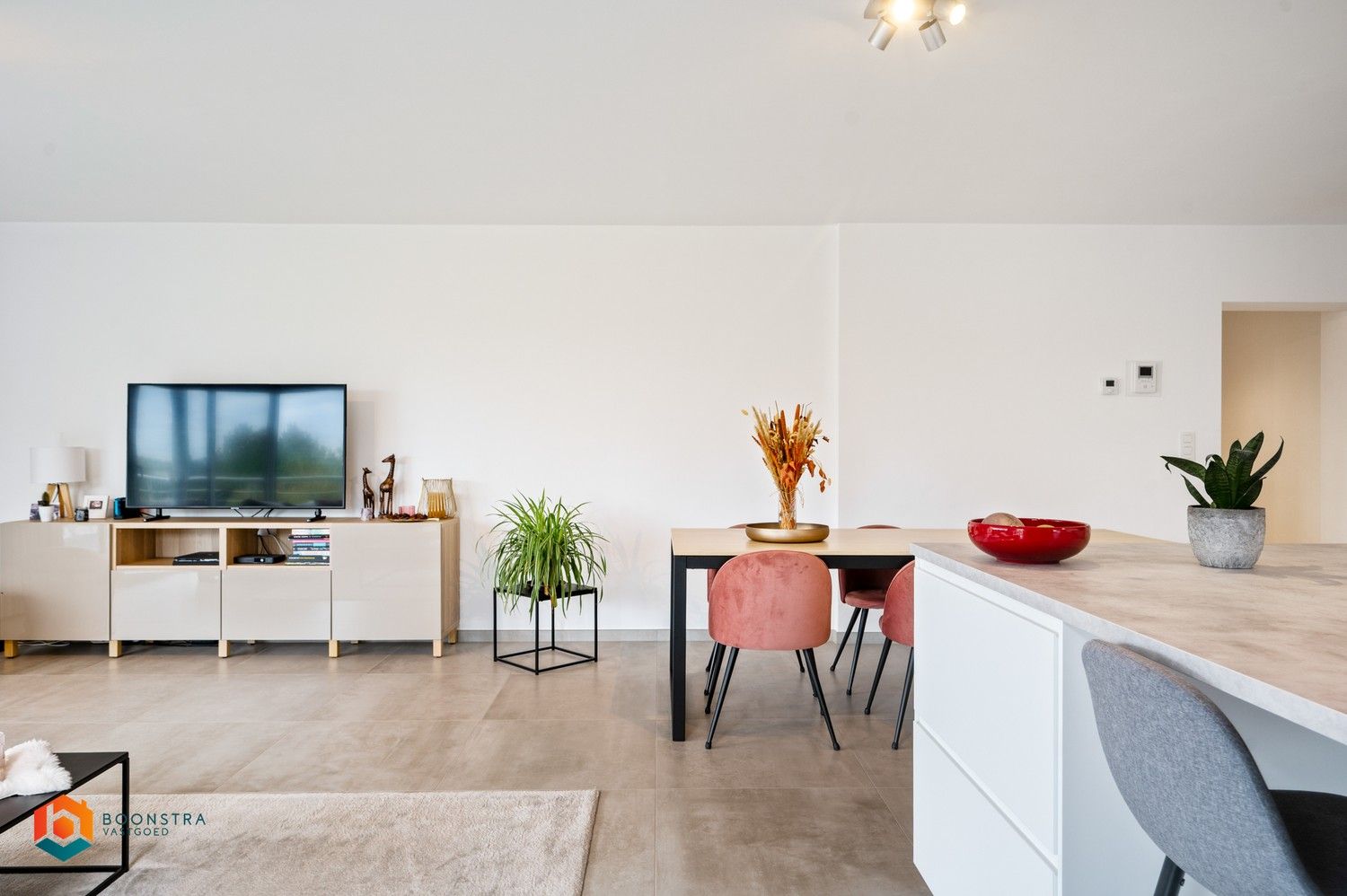 Gerenoveerd appartement met 2 slpkrs en gunstig EPC te Putte foto 4