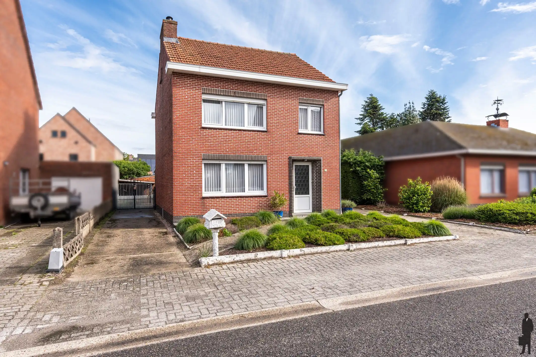 Gelegen te Minderhout, vinden we deze vrijstaande woning met 3 slpk. op ca. 561m². foto 23