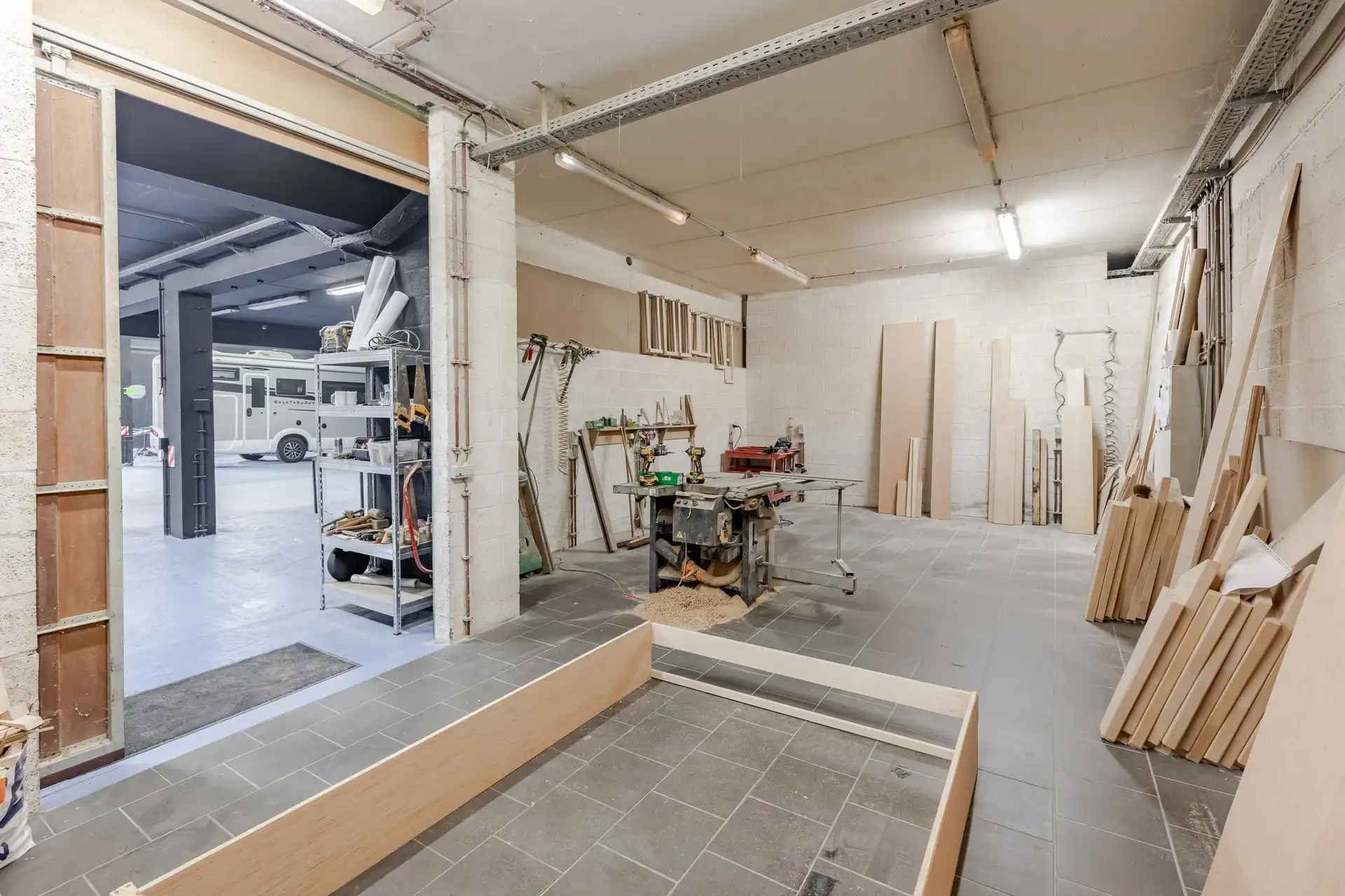 Veelzijdig handelspand met toonzaal, atelier en ruime woonst - Okegem foto 31