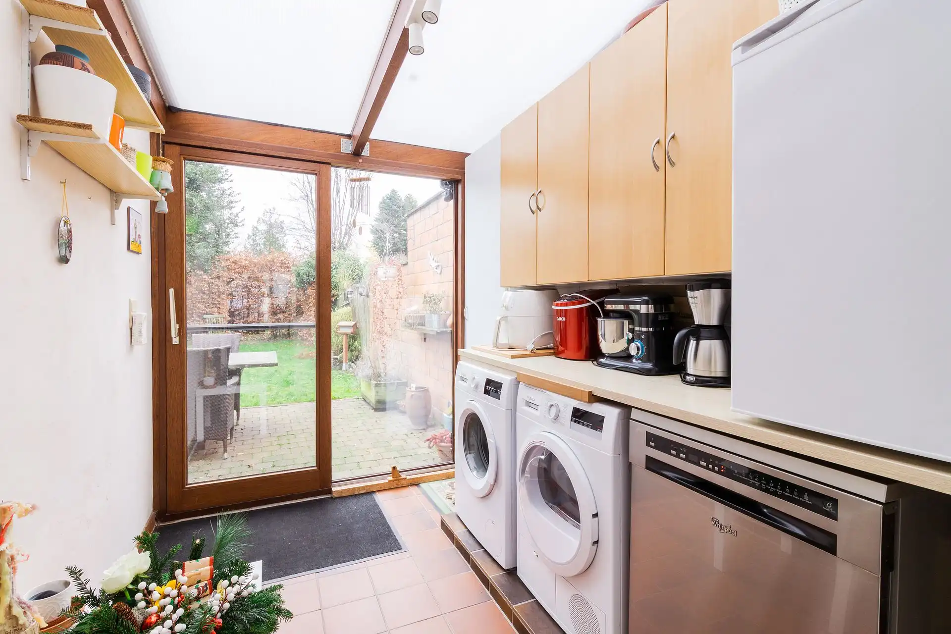 Gezellige woning met oprit en tuin op toplocatie in Schoten foto 9