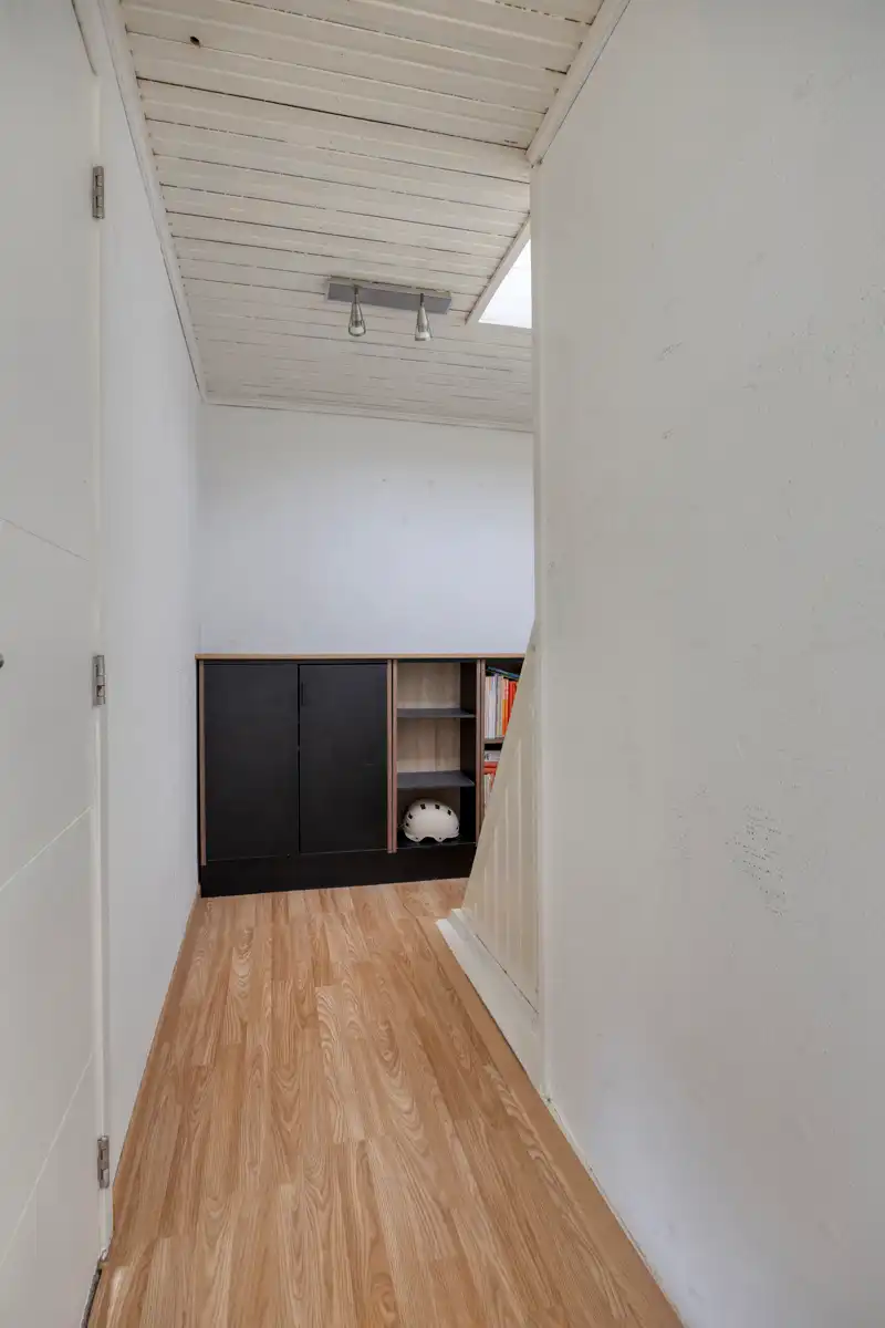 Centraal gelegen instapklare woning met 2 slpk en zuidtuin foto 10