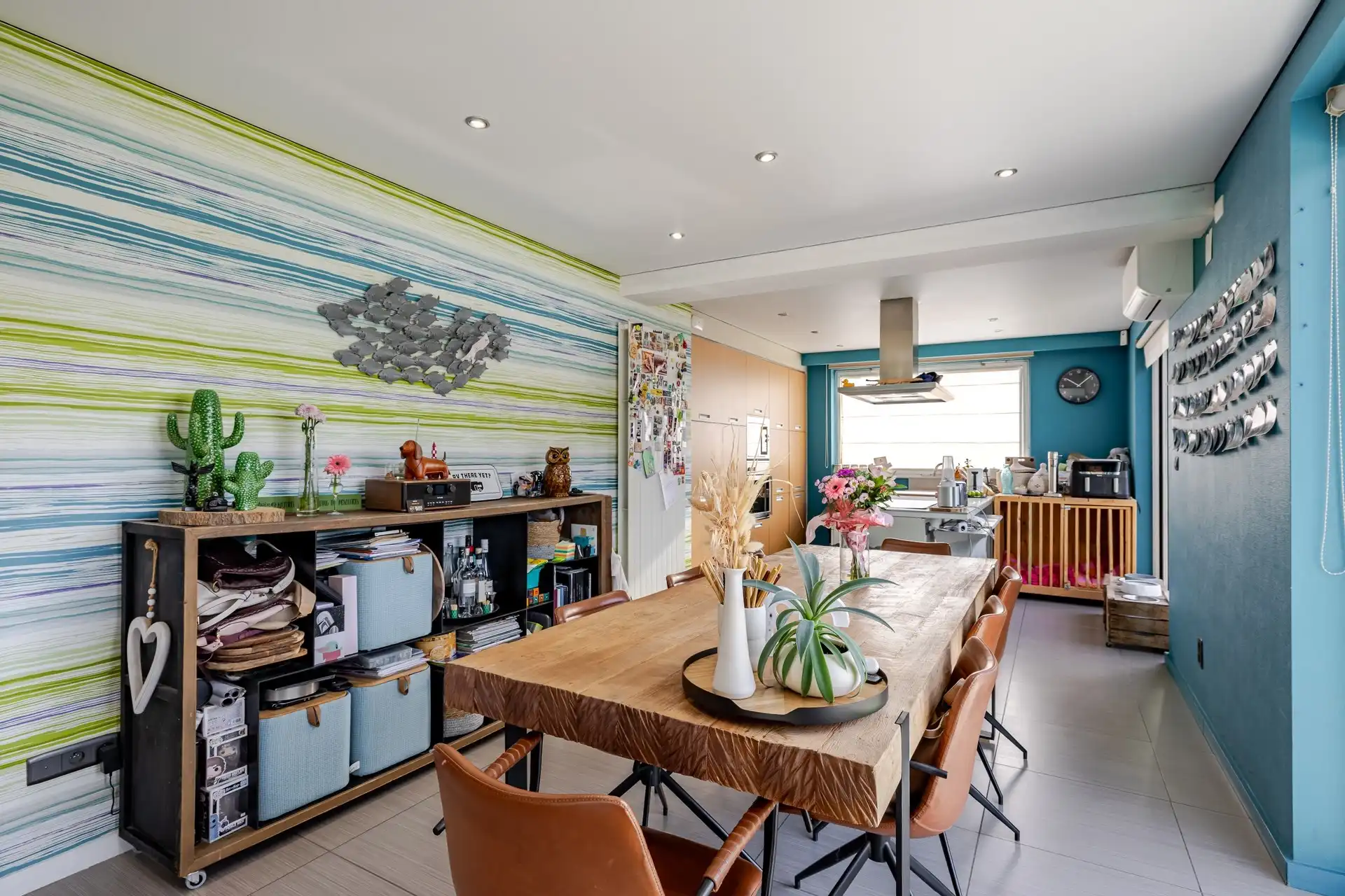 Exclusieve woning met 5 slaapkamers, tennisplein, poolhouse en ruime tuin foto 11