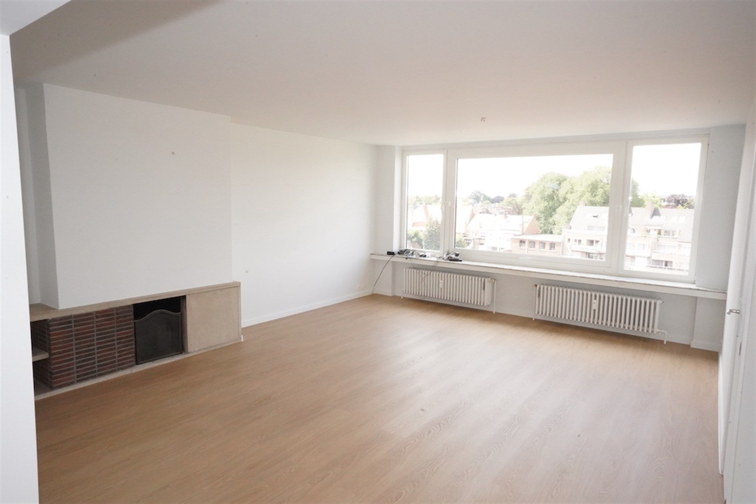 Mooi comfortabel appartement met garage nabij Delhaize foto 4