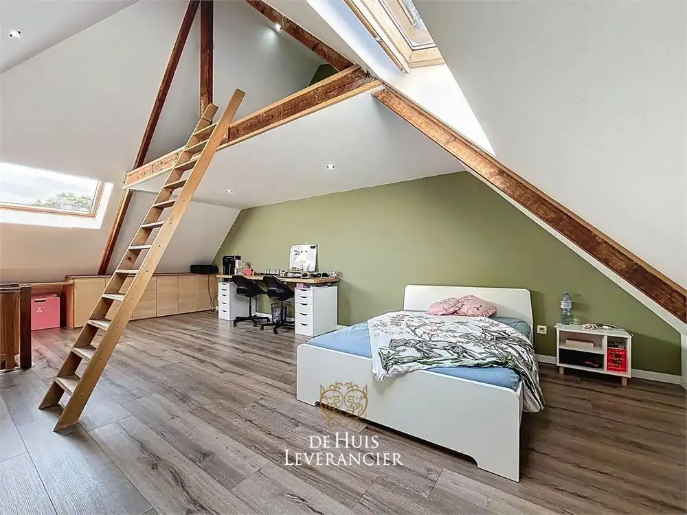 Prachtige, gerenoveerde woning met tuin en garage op toplocatie te koop in Mortsel! foto 2