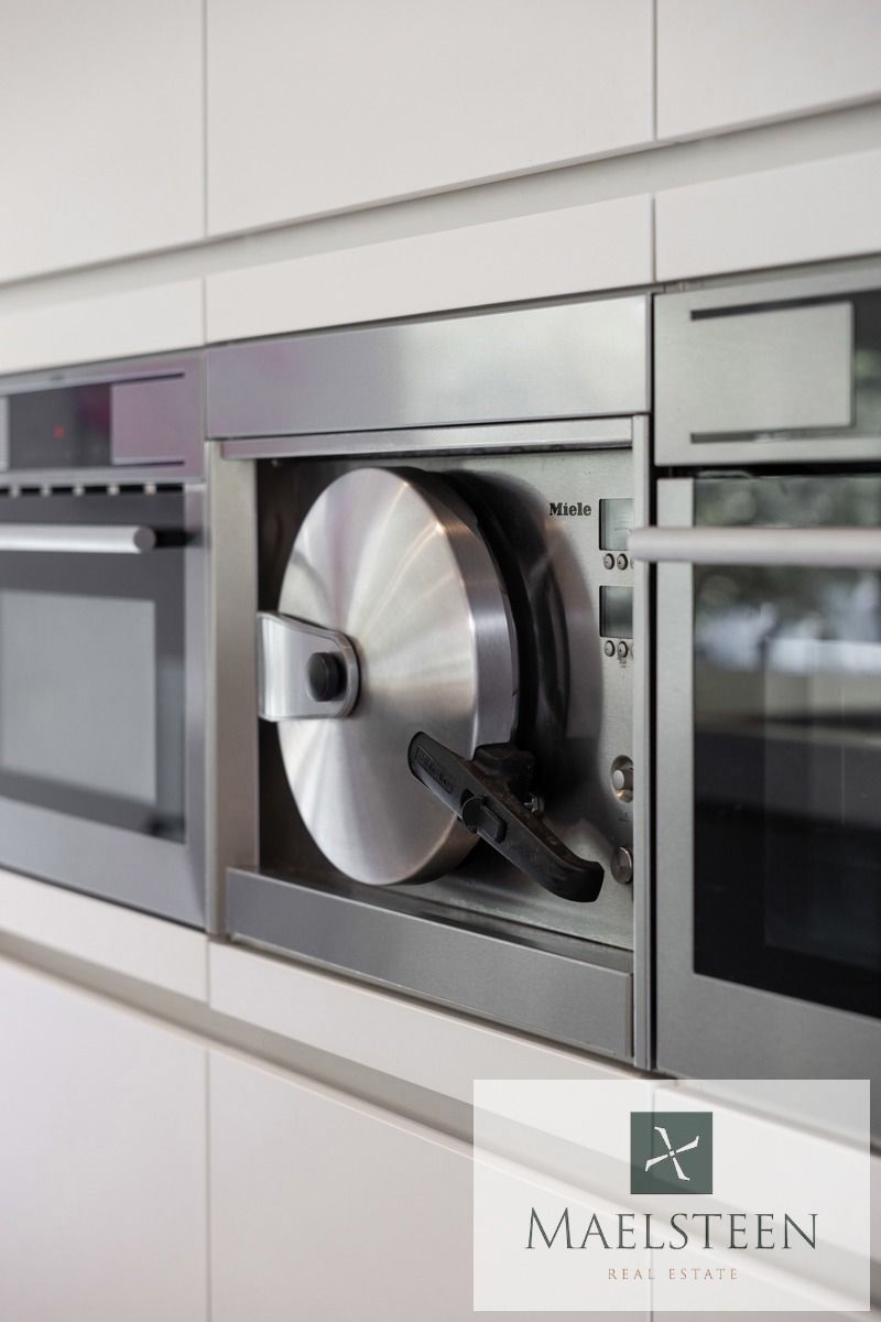 Instapklare villa op 835 m² te Sint-Michiels (Brugge) foto 15