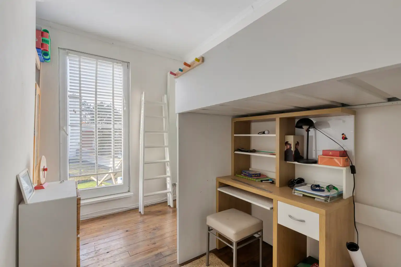 Gerenoveerde 3-gevelwoning centraal gelegen te Asse foto 14