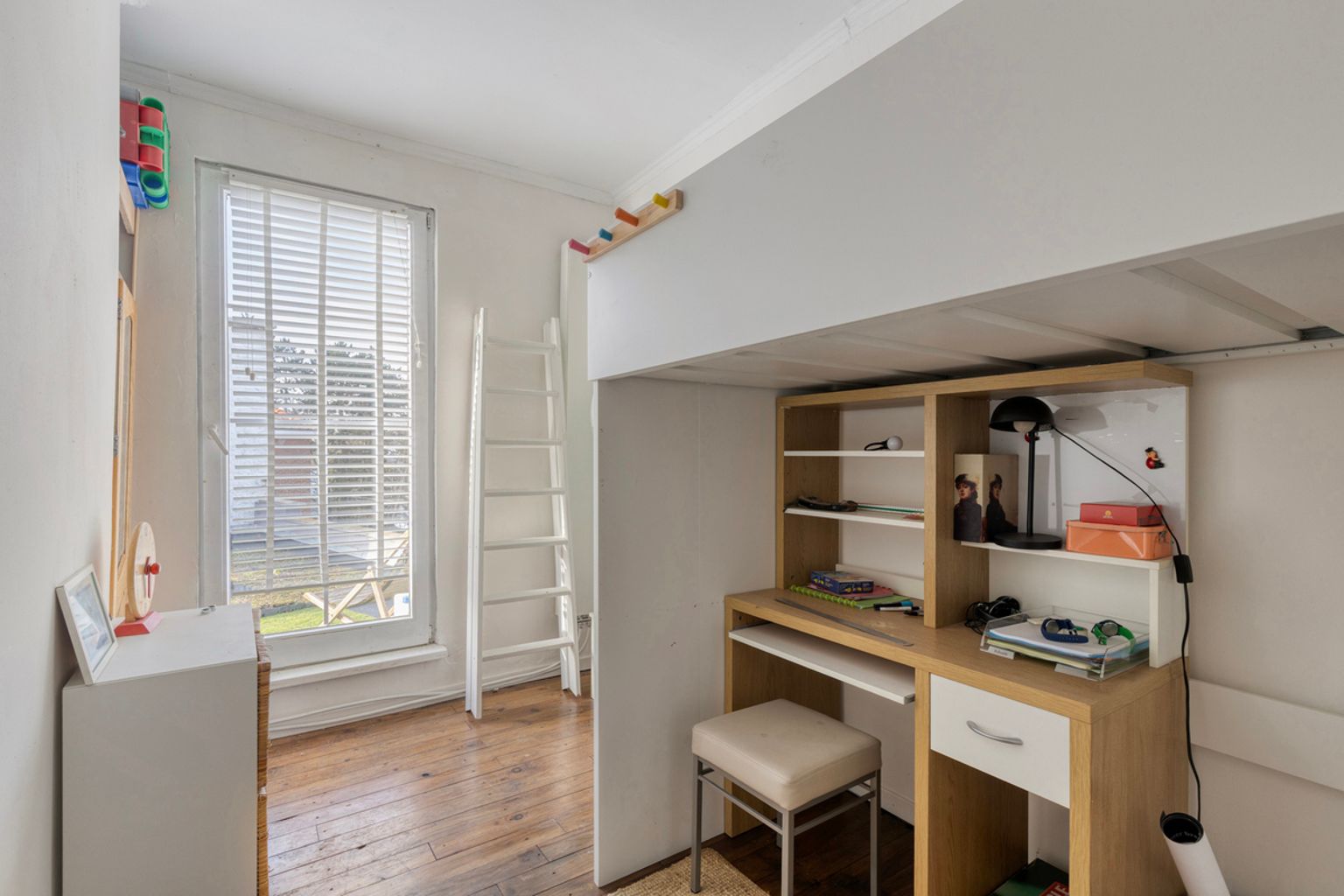 Gerenoveerde 3-gevelwoning centraal gelegen te Asse foto 14