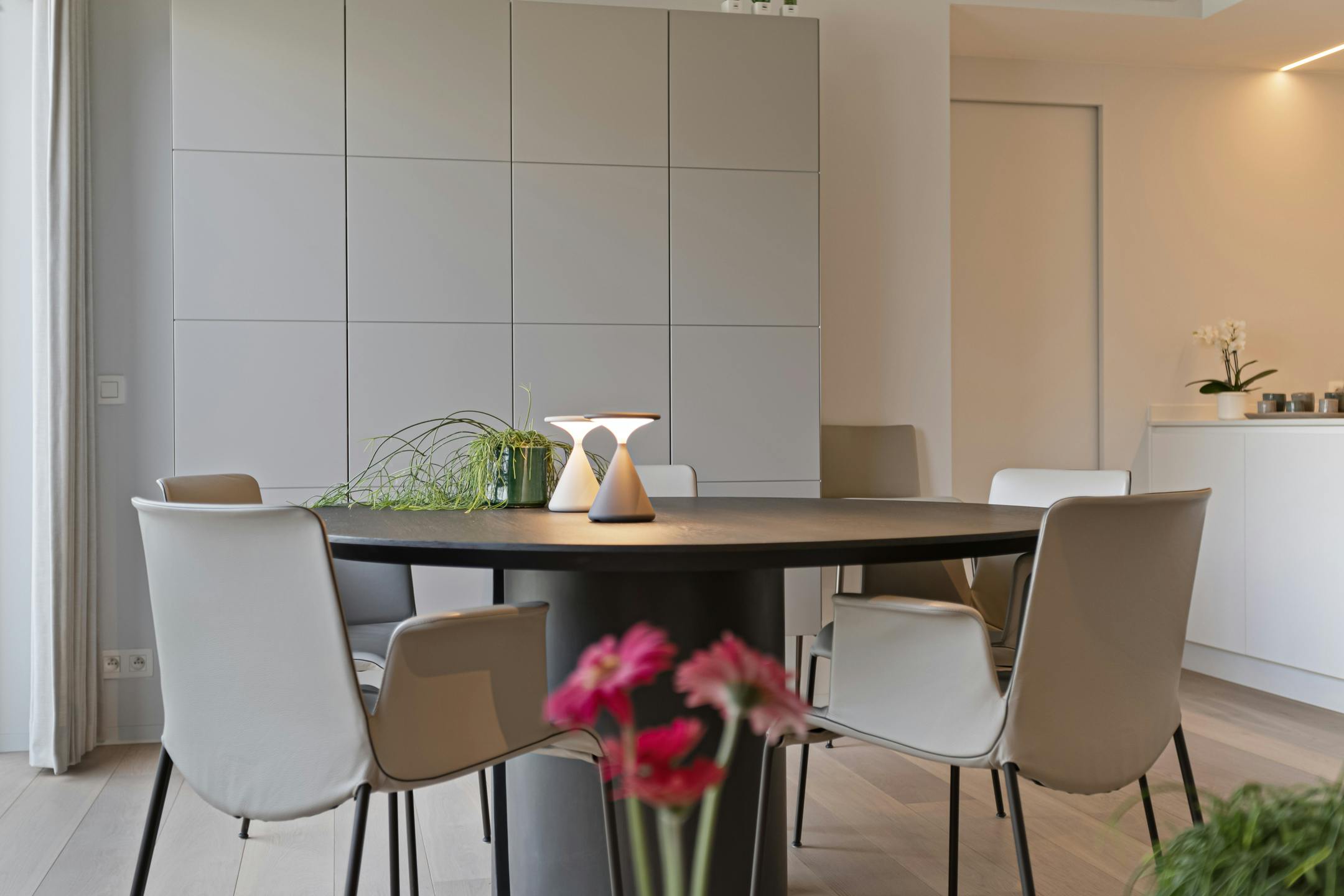 Modern appartement met royaal terras te koop in Roeselare foto 4