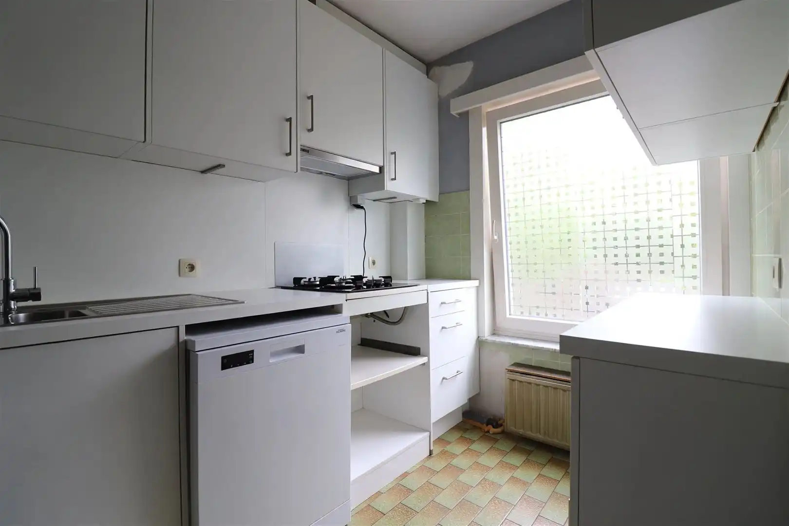 Ruim 3-slaapkamerappartement met terras foto 4