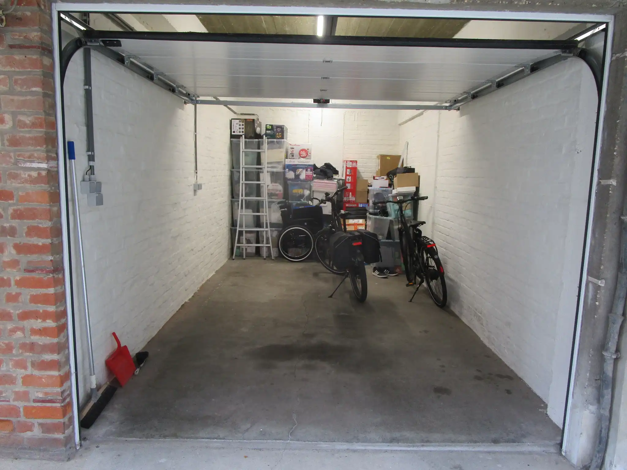 Recent totaal gerenoveerd lichtrijk appartement met zeezicht, 2 ruime slaapkamers en garage. foto 18