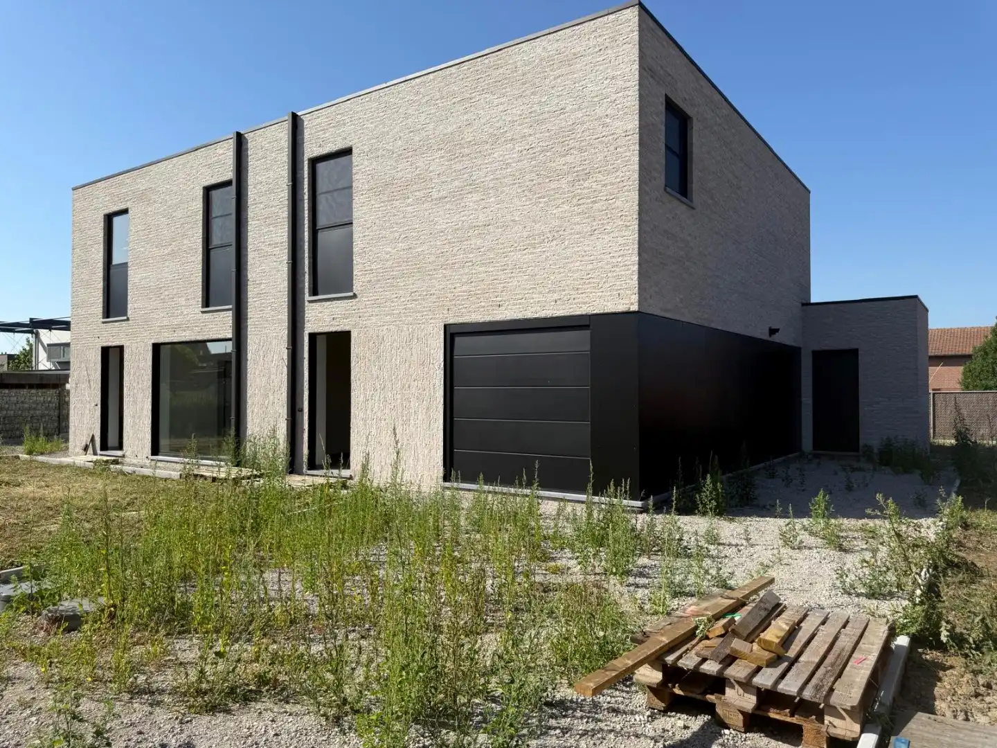 Instapklare nieuwe woning in een rustige woonwijk  foto 17