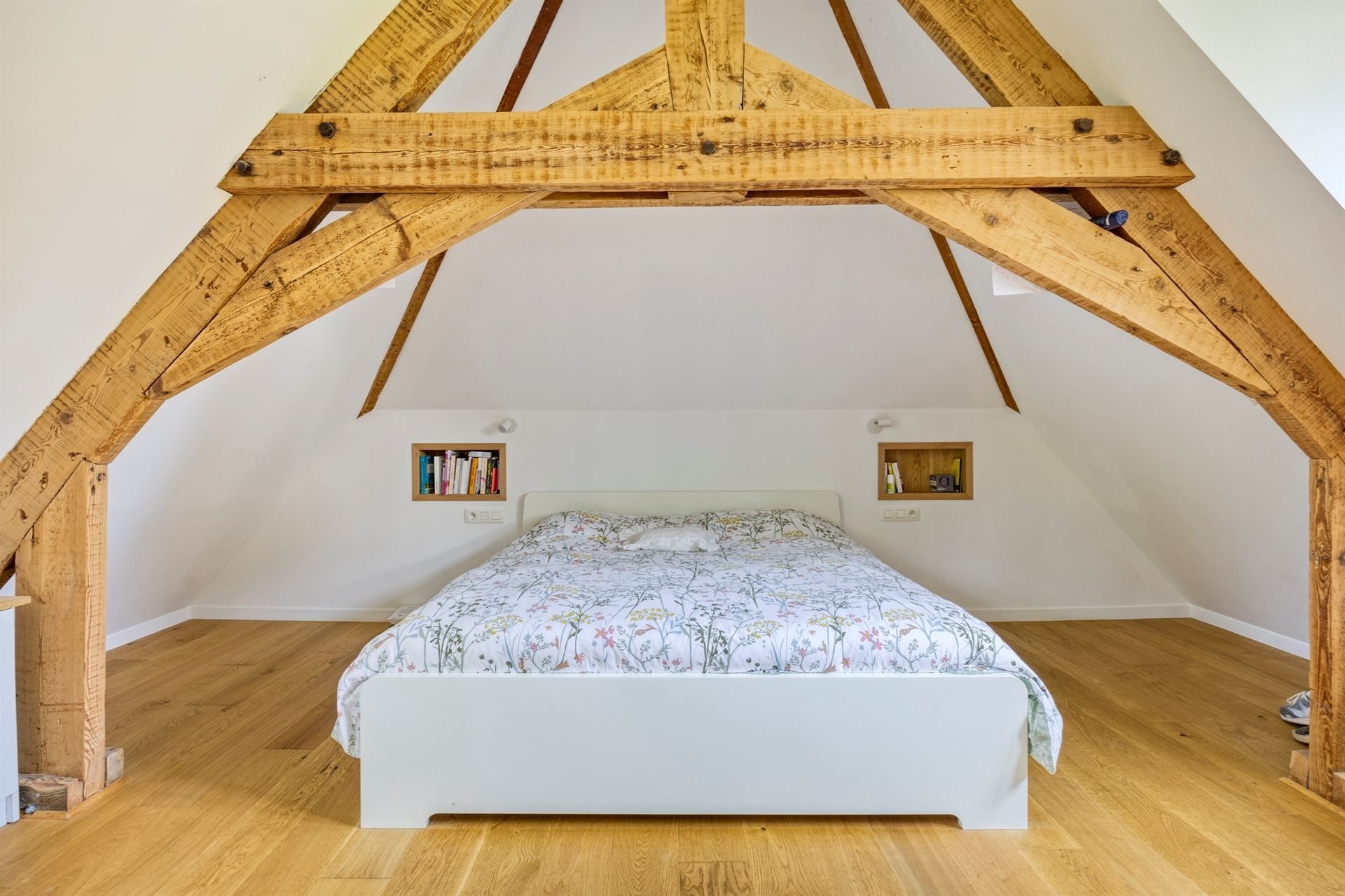 Prachtig en volledig gerenoveerde villa op unieke locatie  foto 22