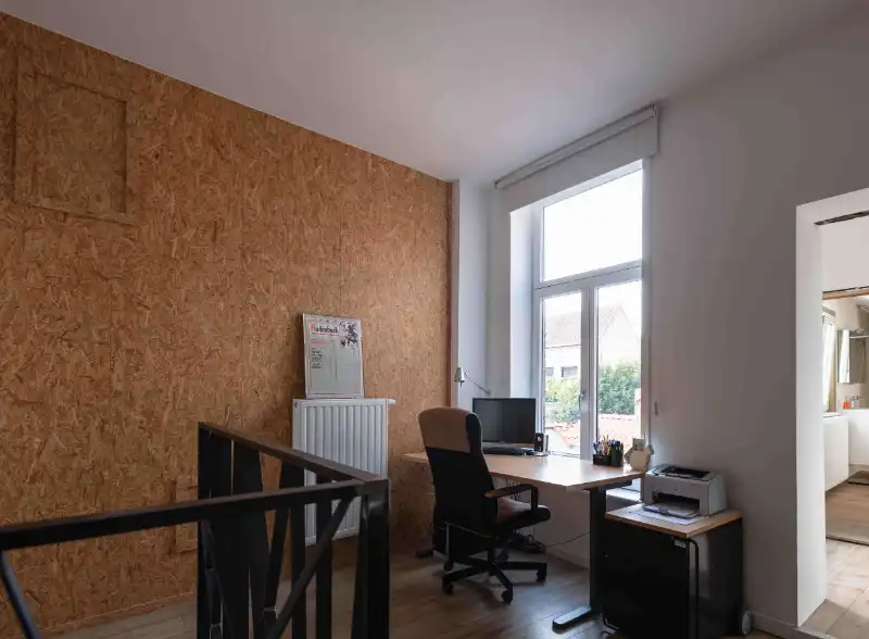 Gerenoveerde 2-slaapkamerwoning met terras te koop in Brugge foto 12