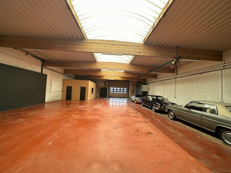 Industrieel-magazijn-logistiek te huur foto 7