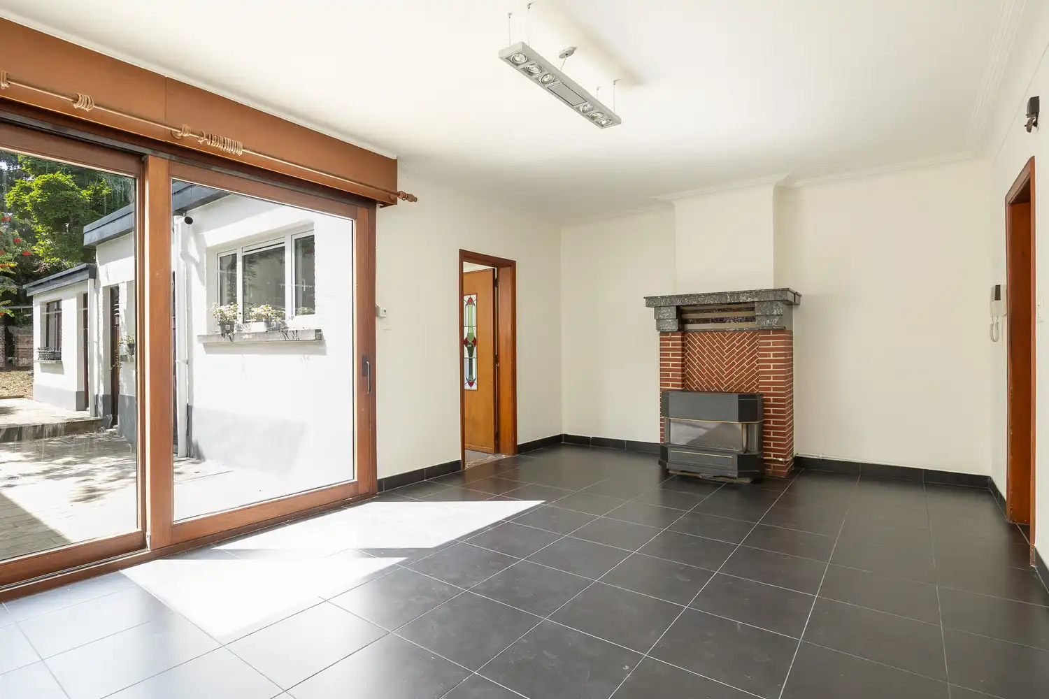 Volledige gerenoveerde gezinswoning (4slk) met ruime tuin foto 7