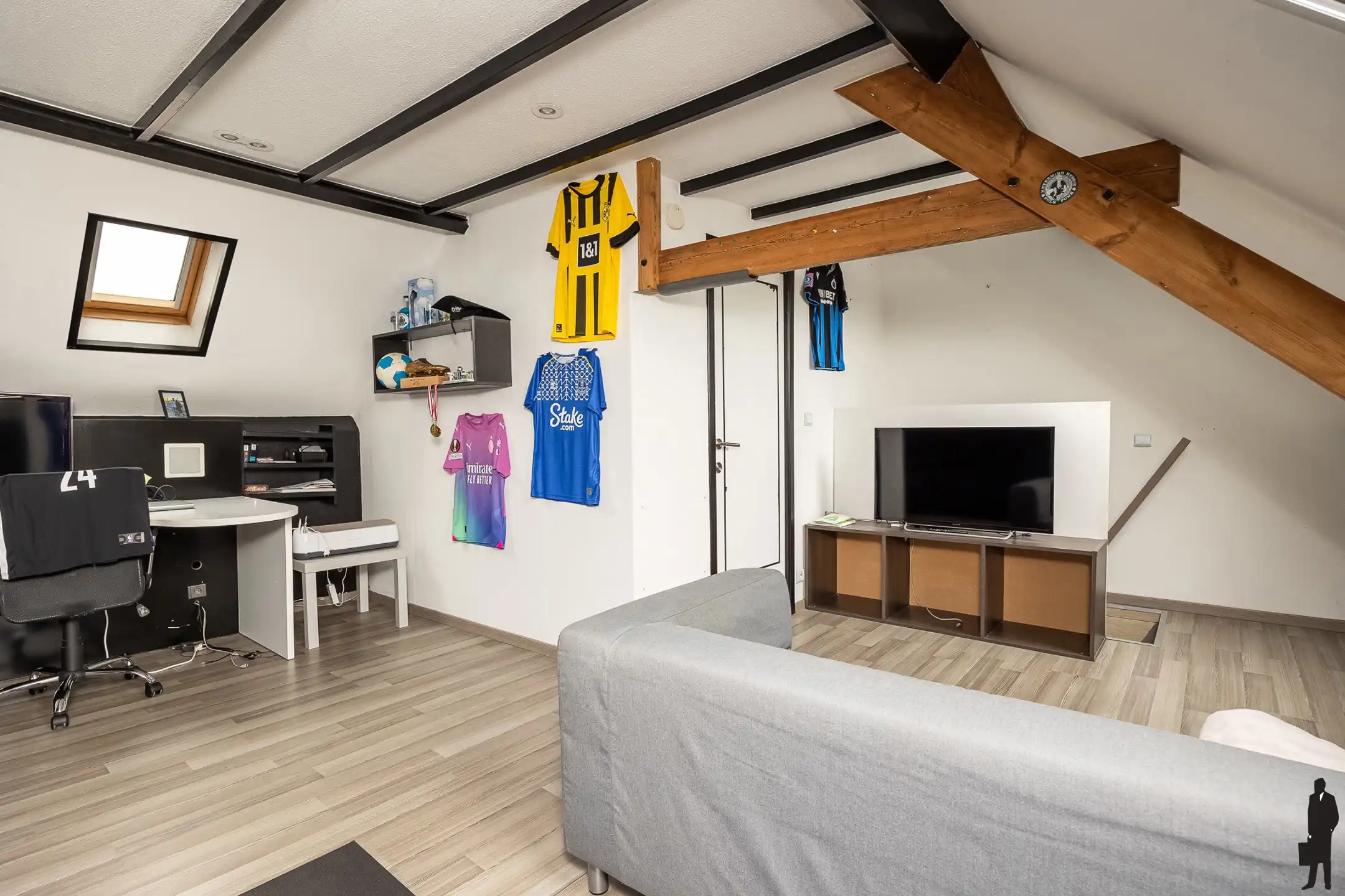 Ruime gezinswoning: 4 slpk, garage + veel bergruimte foto 13