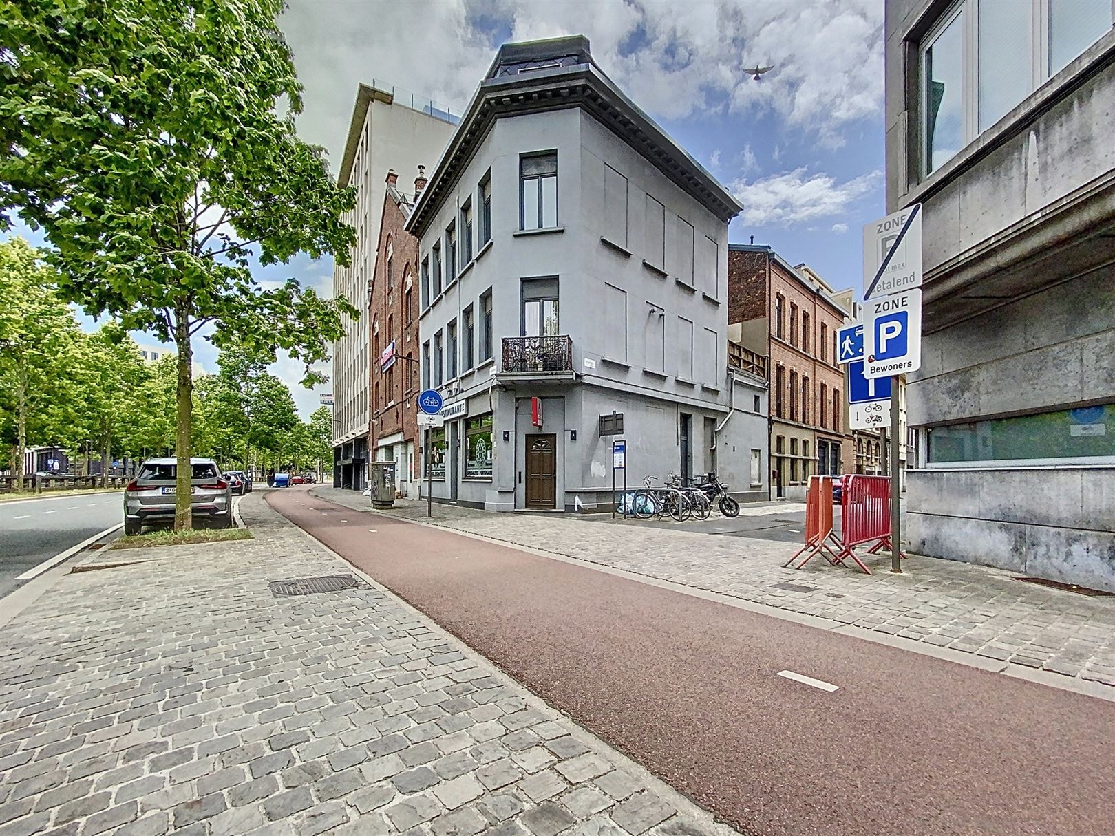Gezellige duplex studio met terras foto {{pictureIndex}}