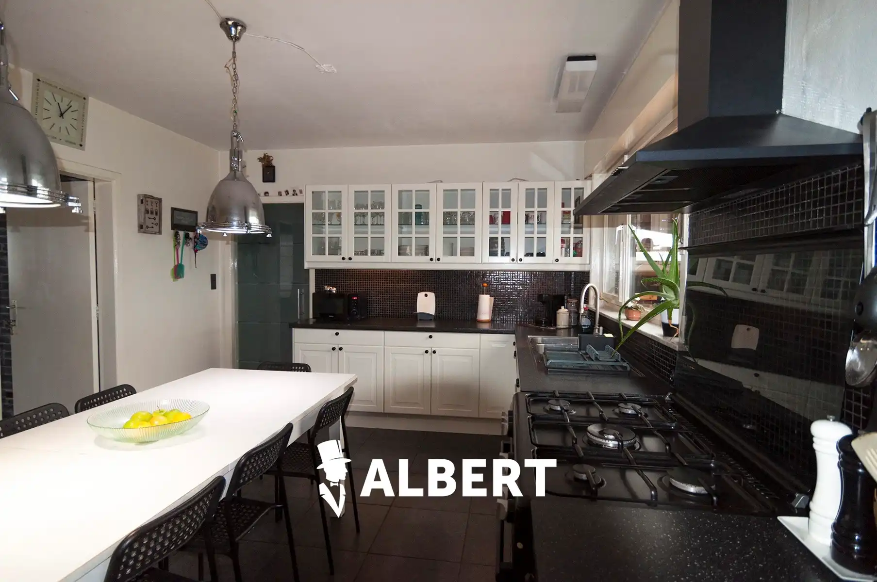 Charmante gezinswoning met veel ruimte en comfort! foto 9