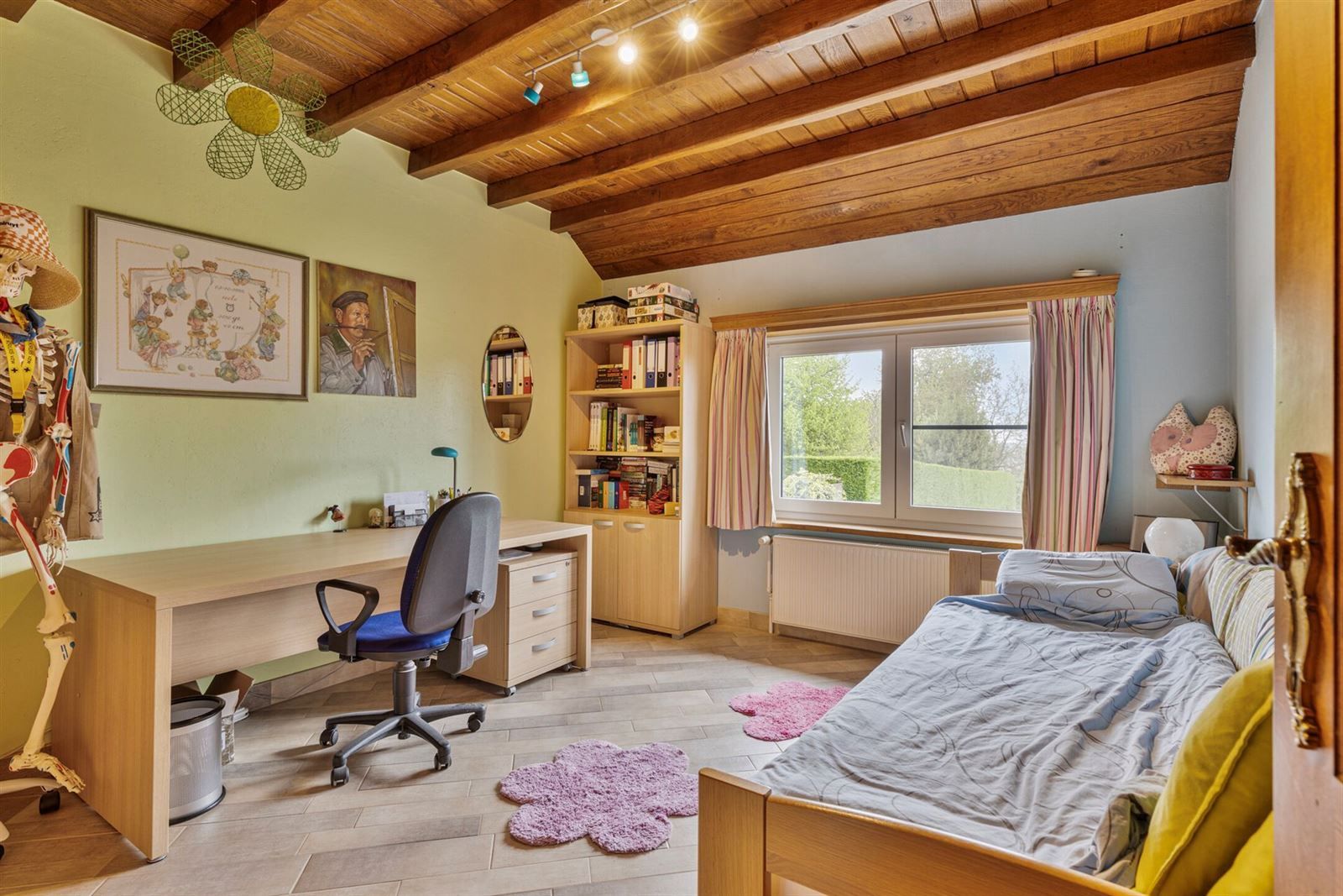 Ruime 3 gevel met 4 slaapkamers foto 15