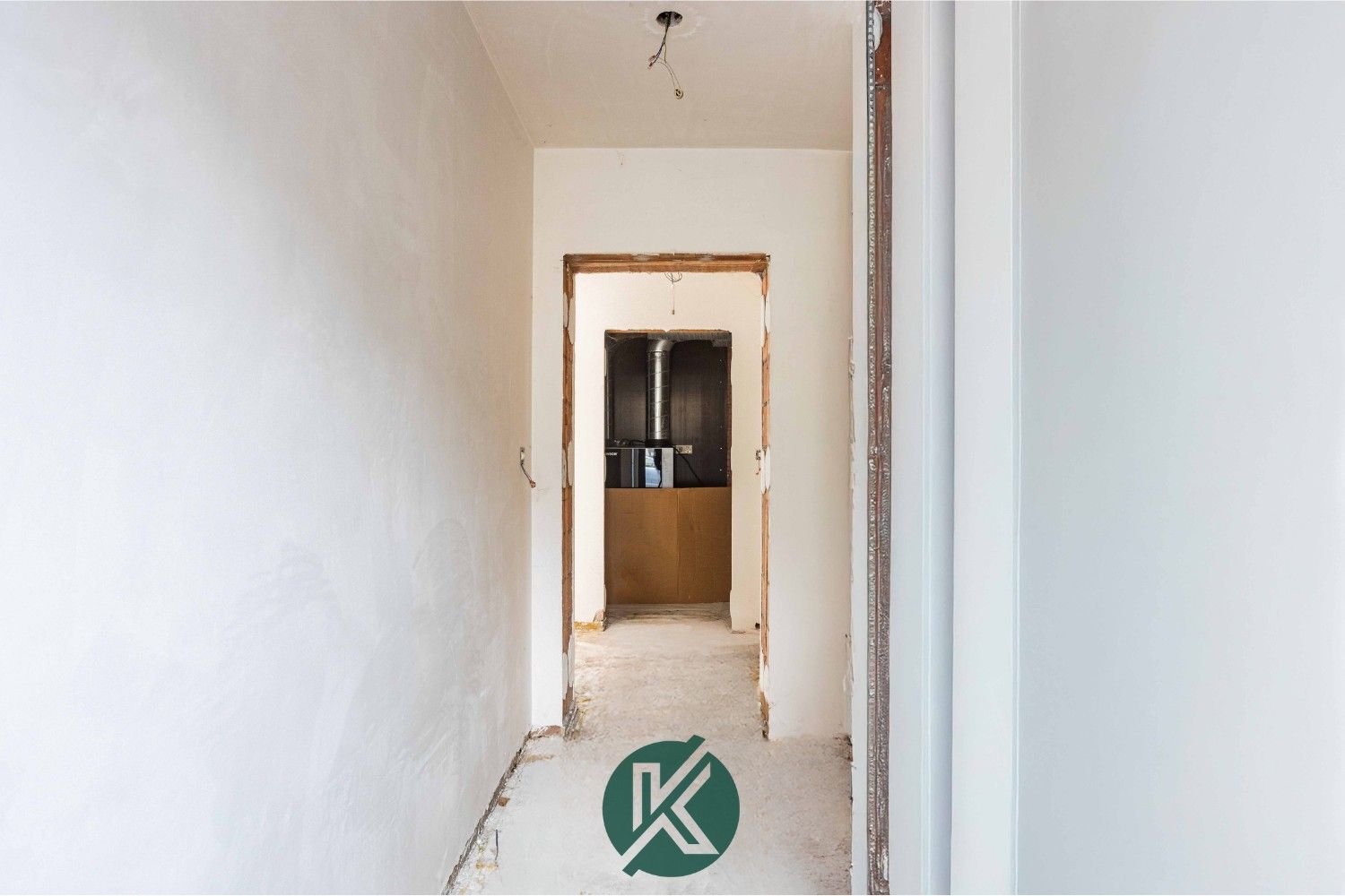 Verder af te werken nieuwbouwwoning met potentieel foto 5