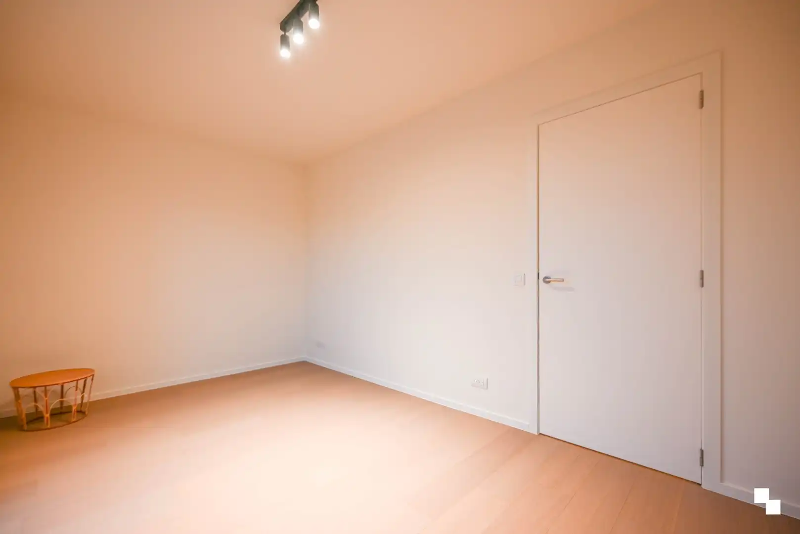 hoekappartement met aangenaam terras foto 12