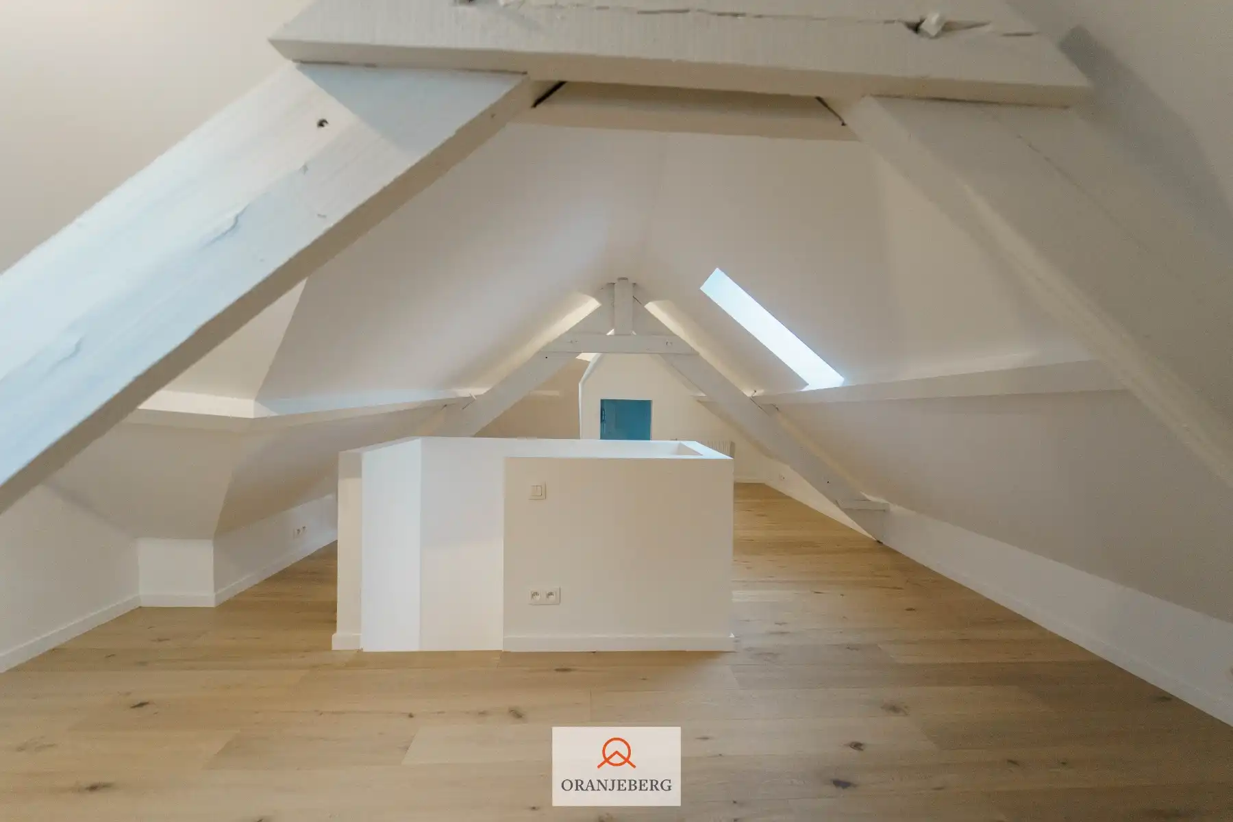 Co-housing woning met 4 leefruimtes, 4 slpk's en 4 badkamers foto 39