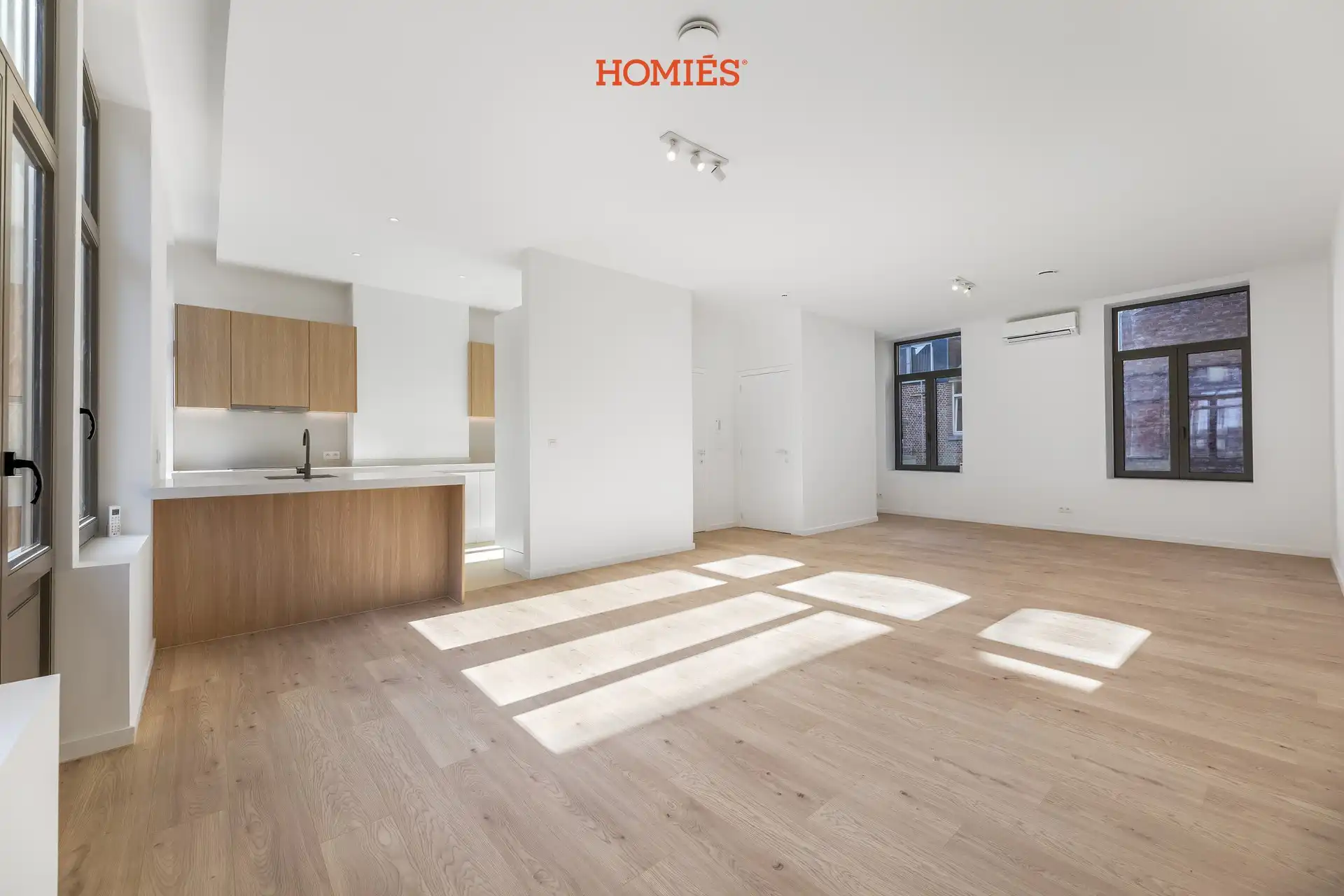 Luxe duplex met 2 slaapkamers aan de Grote Markt foto 3