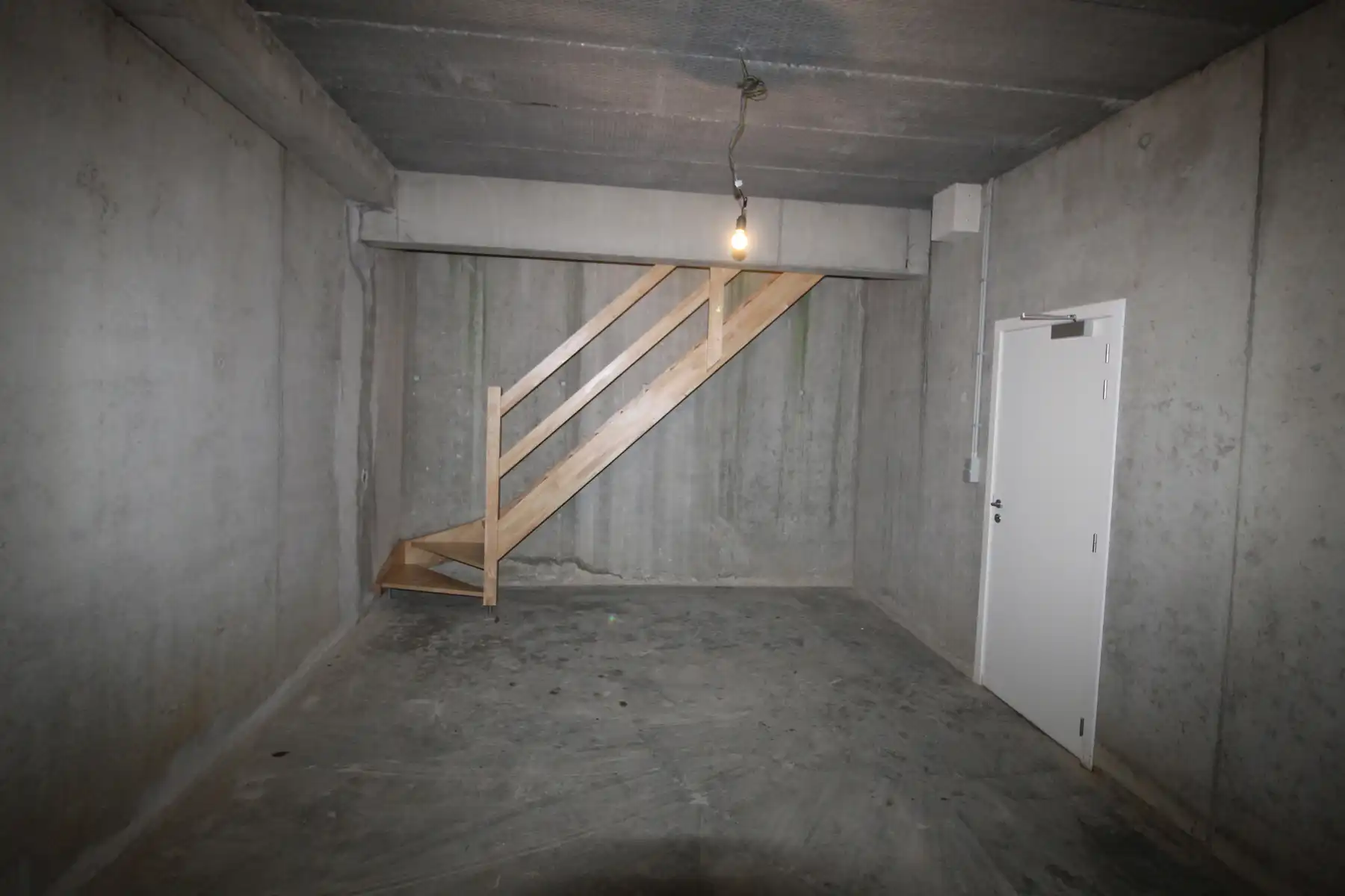 Energiezuinige nieuwbouwwoning met 3 slaapkamers, terras, 2 ondergrondse autostaanplaatsen en kelderberging. foto 19