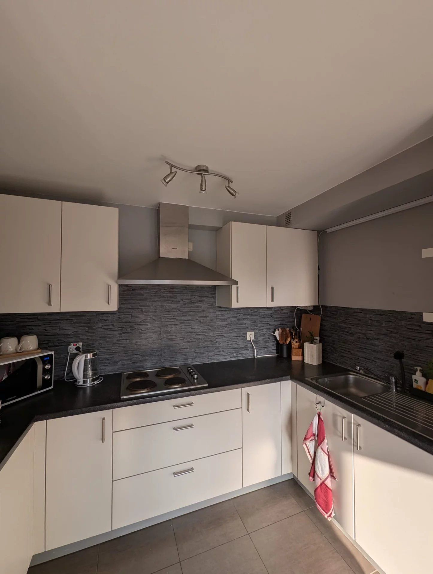 1 slaapkamer appartement centrum Diepenbeek foto 6