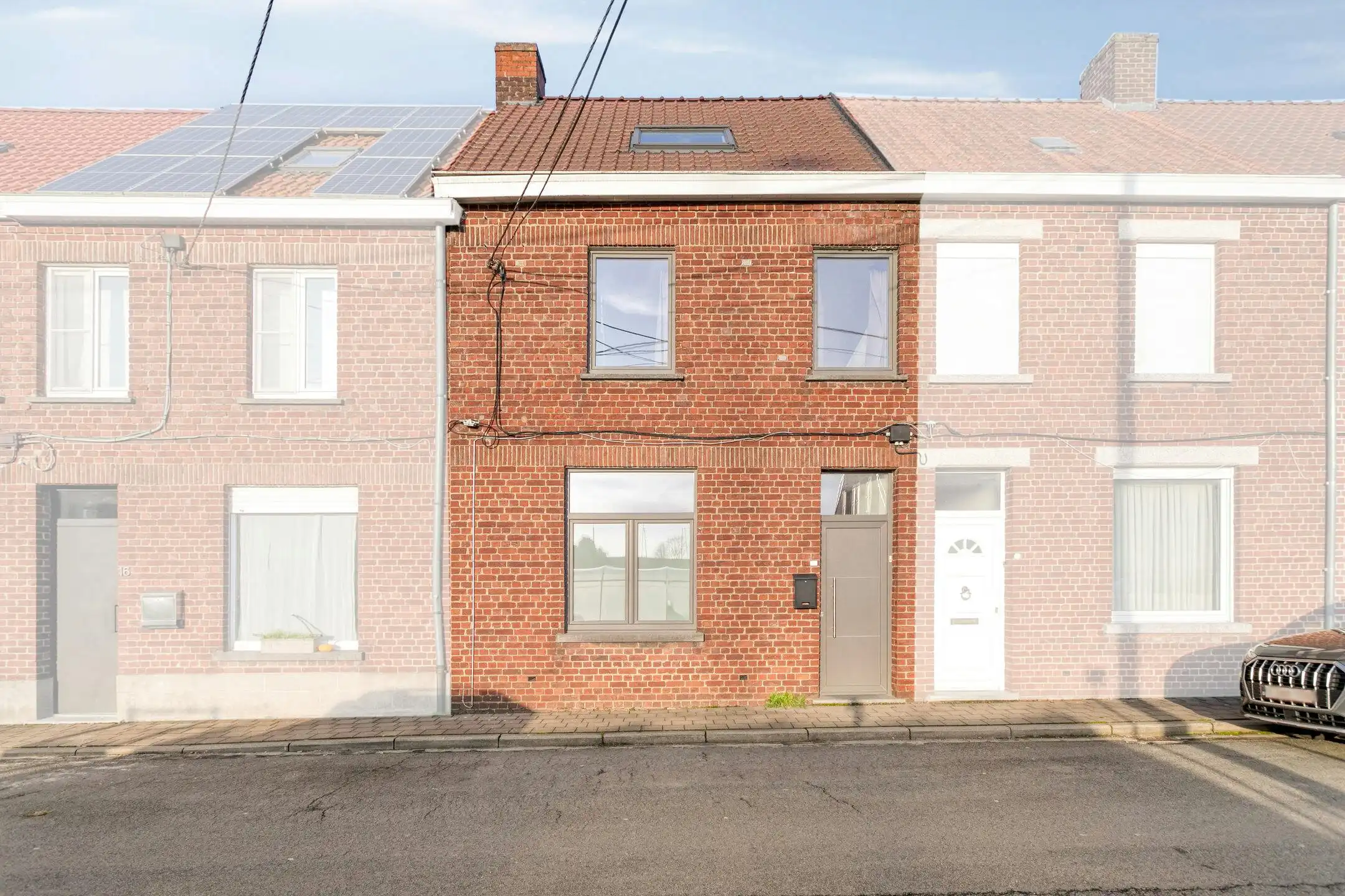 Instapklaar huis met 3 slaapkamers te koop in Avelgem foto 2