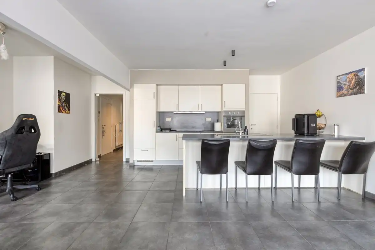 Stijlvol appartement met twee slaapkamers aan de stadsrand foto 7