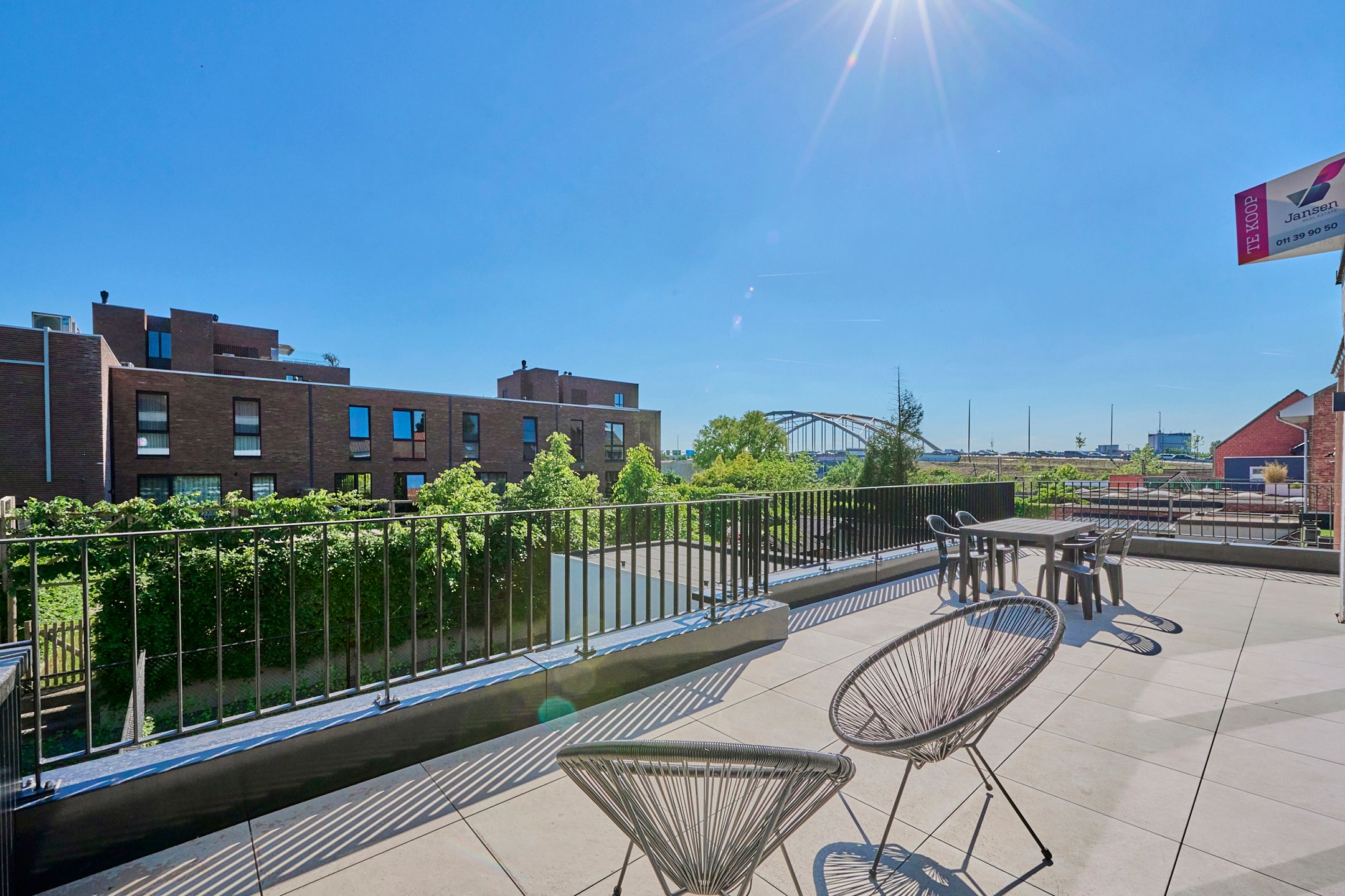 Volledig vernieuwd appartement (127m²) + zuidgericht terras foto 10