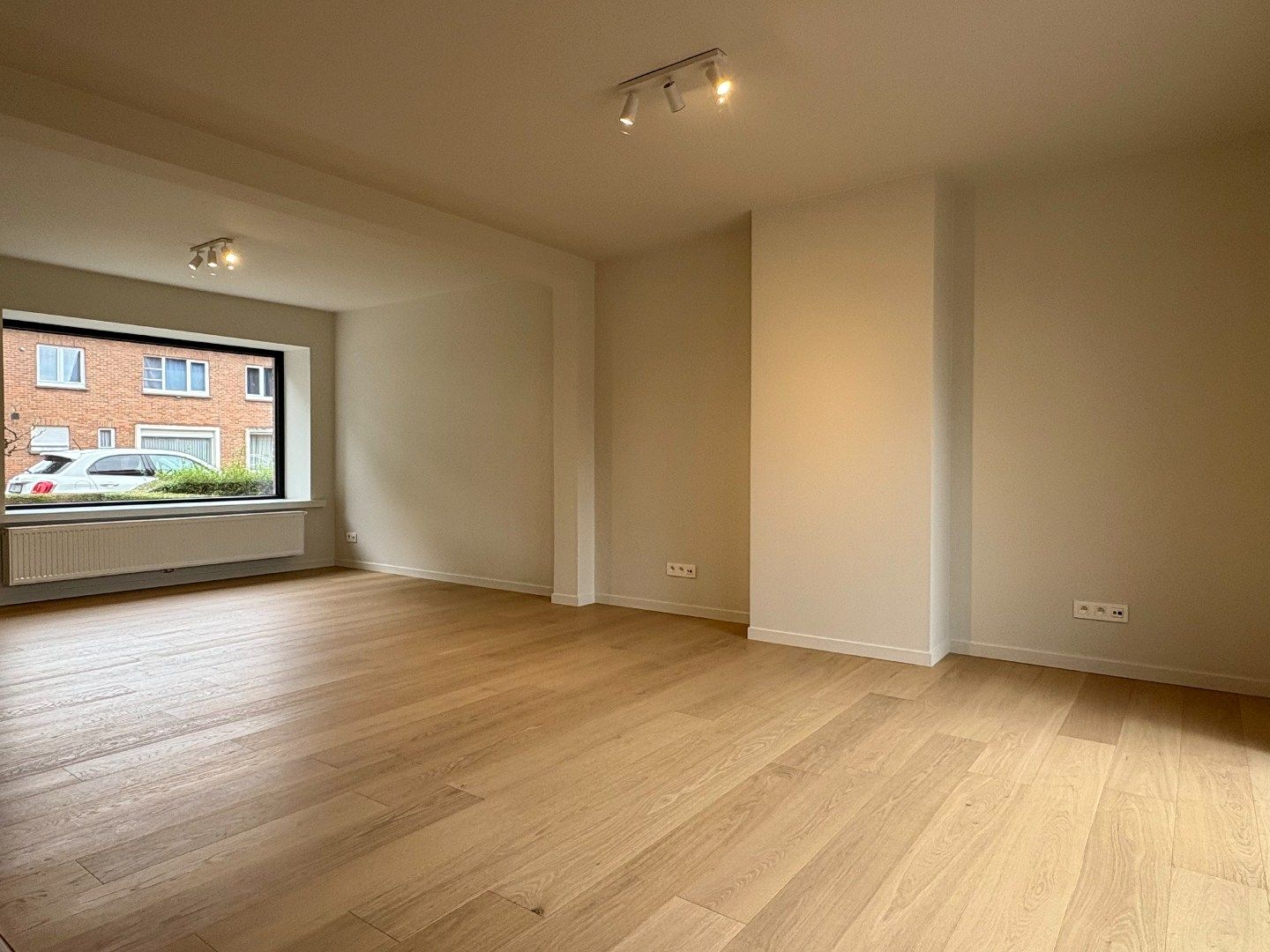 Volledig gerenoveerde woning met hoogwaardige, stijlvolle materialen te koop in Kuurne. foto 11