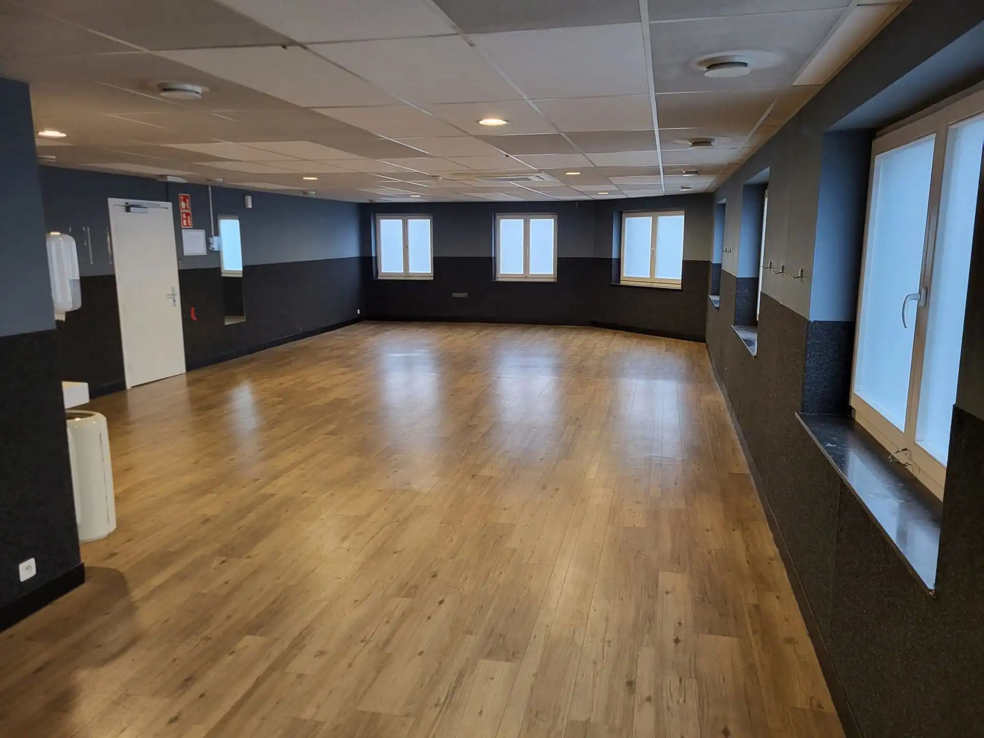 TE KOOP: Multifunctioneel gebouw van 1386m² foto 7