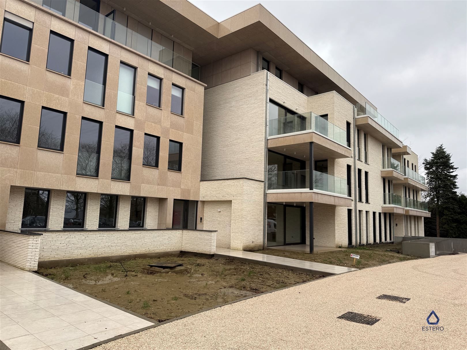 Appartement te huur Legen Heirweg 105/J - 9140 ELVERSELE