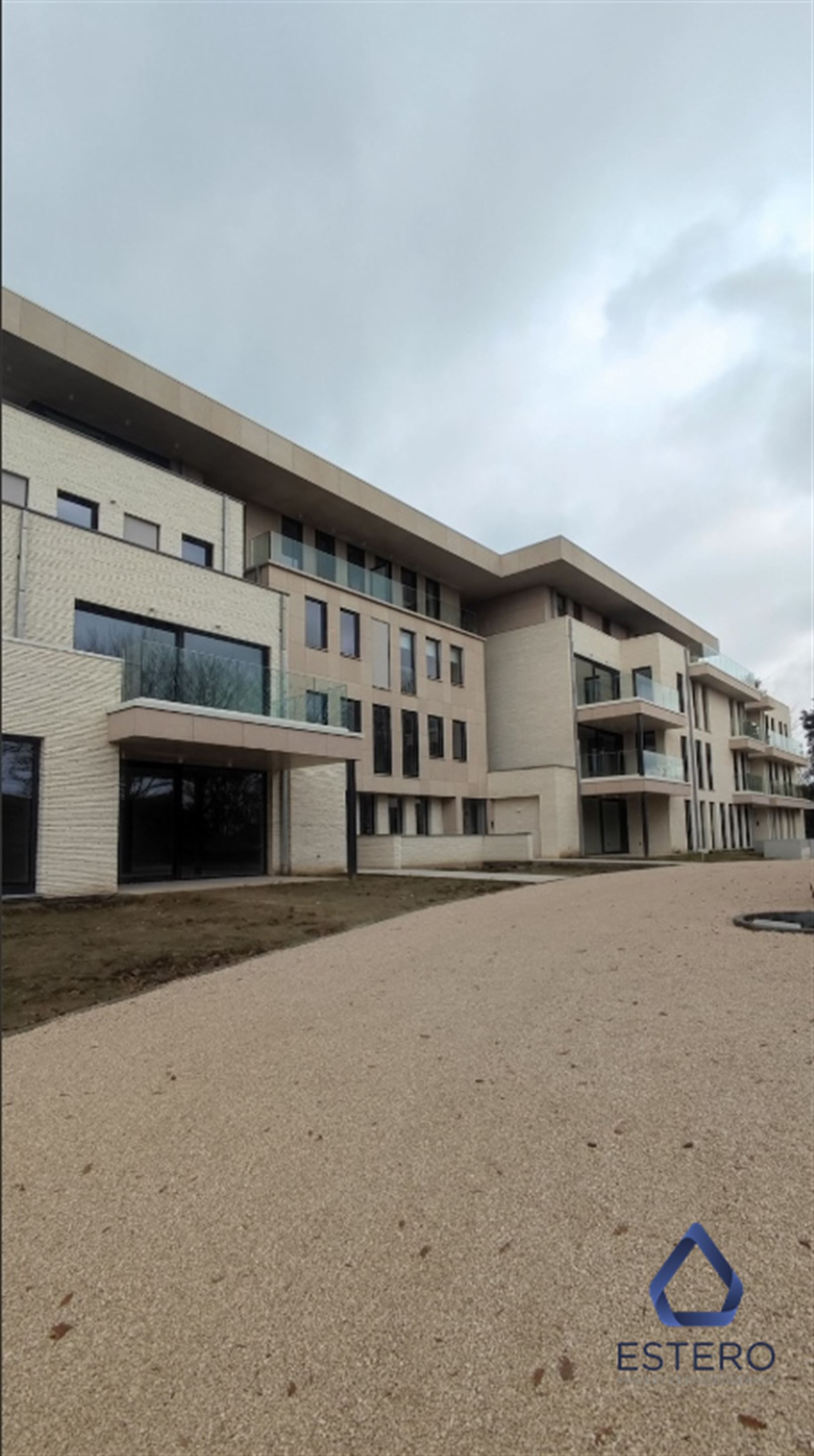 Appartement te huur Legen Heirweg 105/J - 9140 ELVERSELE