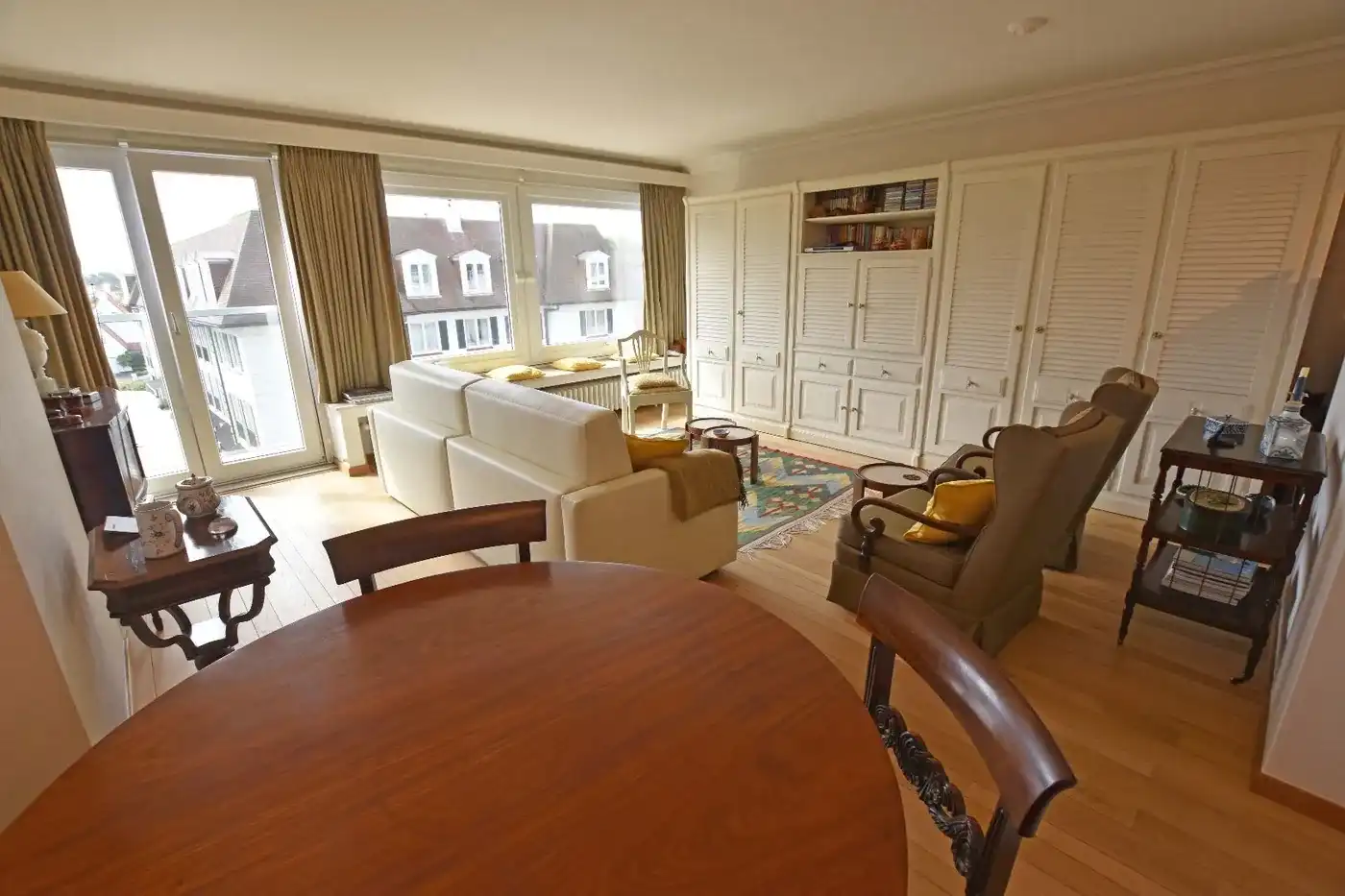 Ongemeubelde studio op de Kustlaan aan de zuidkant foto {{pictureIndex}}